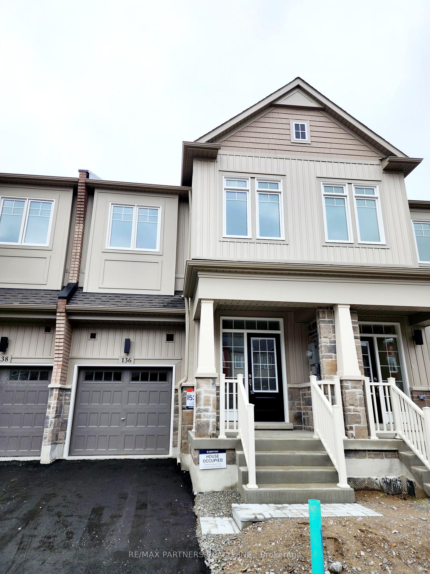 Photo 1 of 136 Greer Street, Barrie, Rural Barrie Southeast — HOMEH