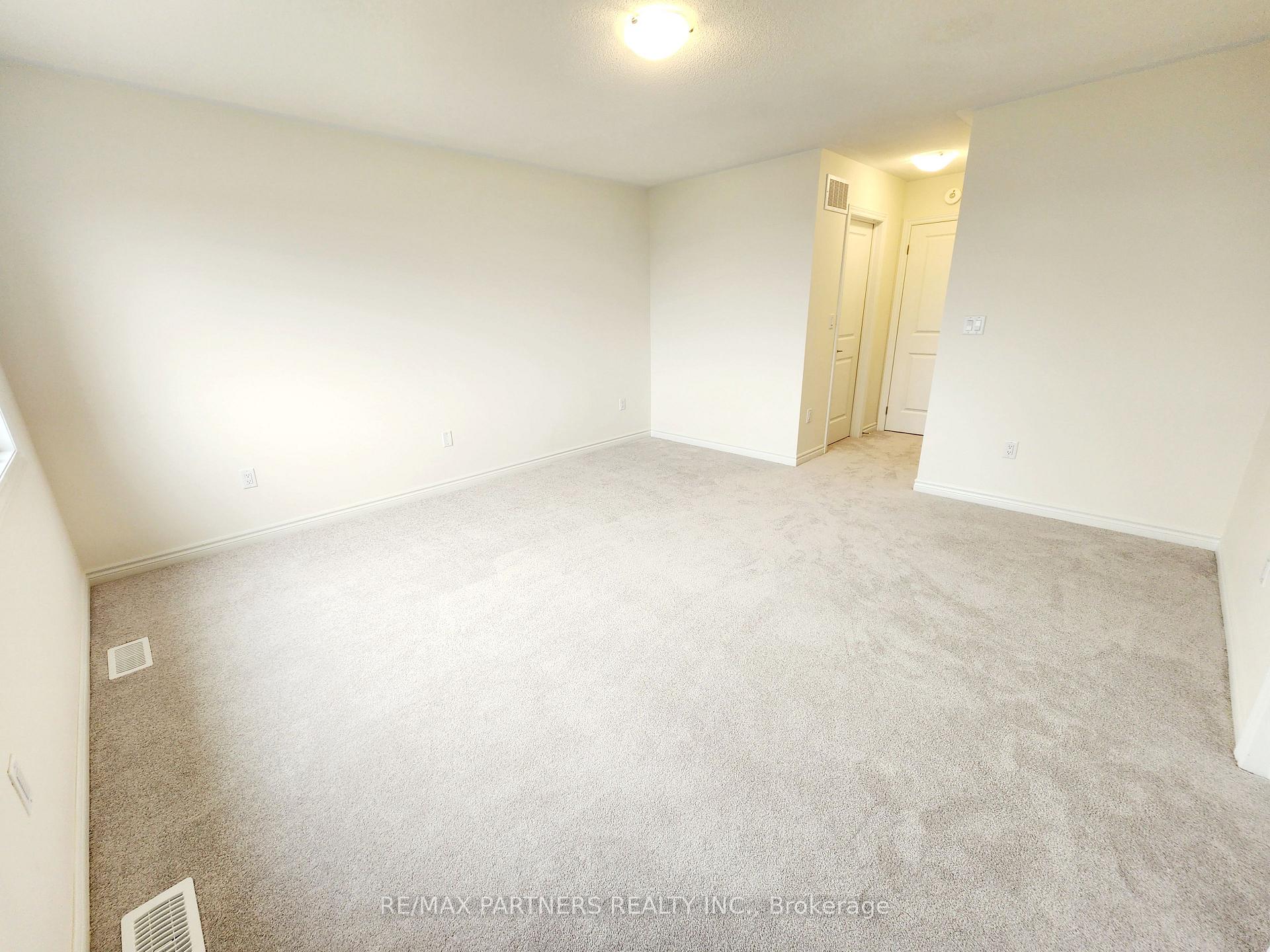 Photo 9 of 136 Greer Street, Barrie, Rural Barrie Southeast — HOMEH
