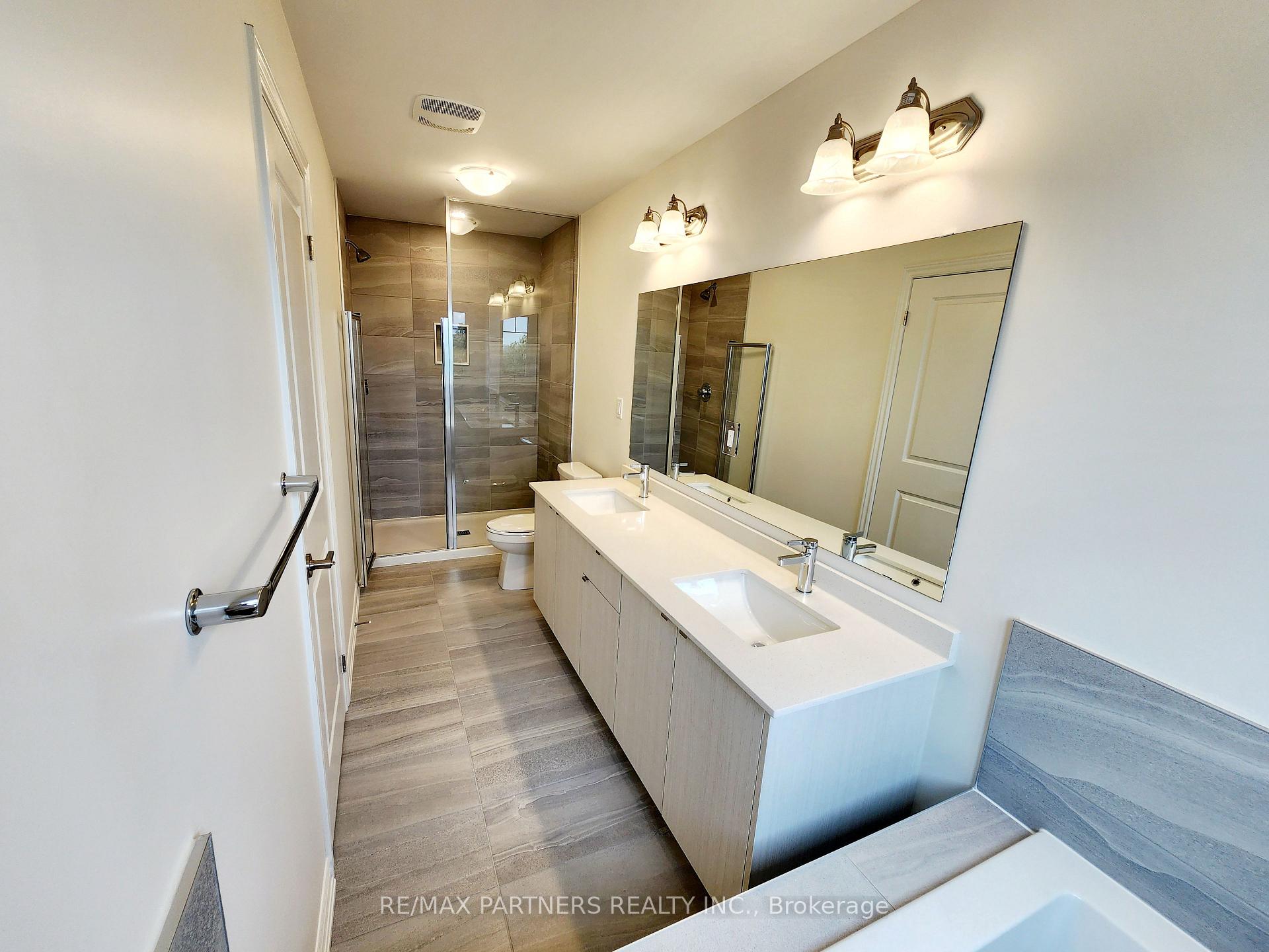 Photo 2 of 136 Greer Street, Barrie, Rural Barrie Southeast — HOMEH