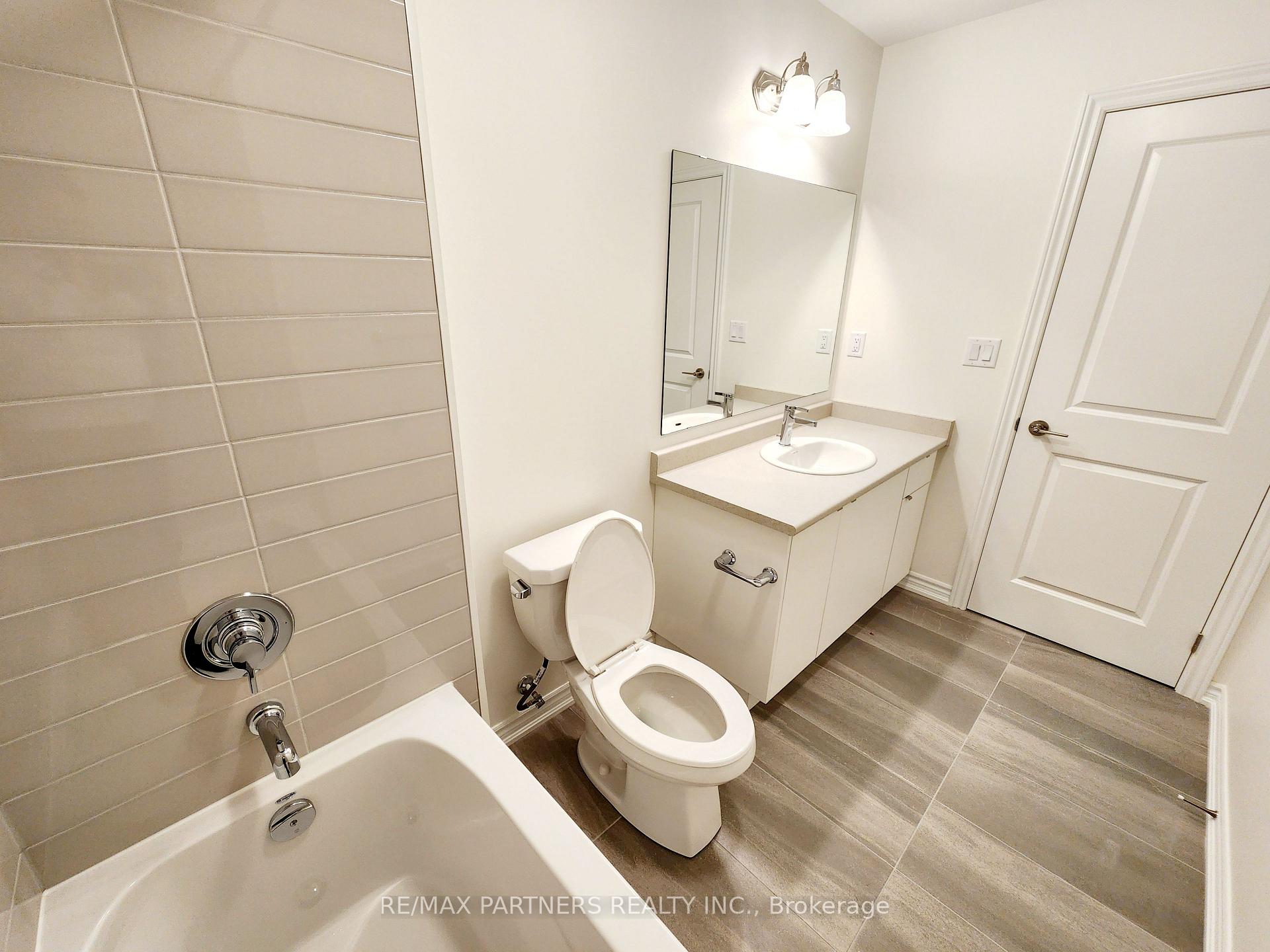 Photo 16 of 136 Greer Street, Barrie, Rural Barrie Southeast — HOMEH