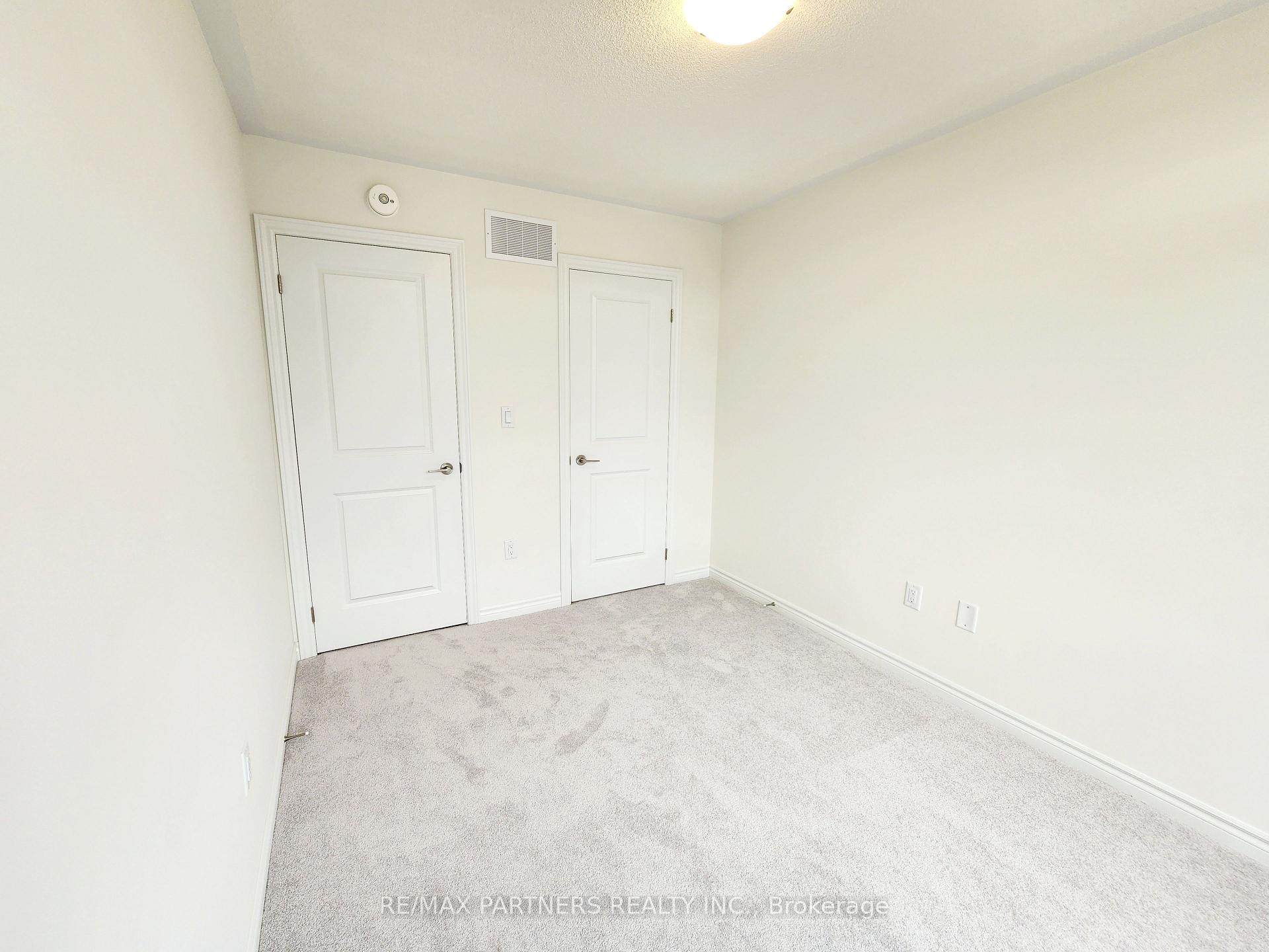 Photo 7 of 136 Greer Street, Barrie, Rural Barrie Southeast — HOMEH