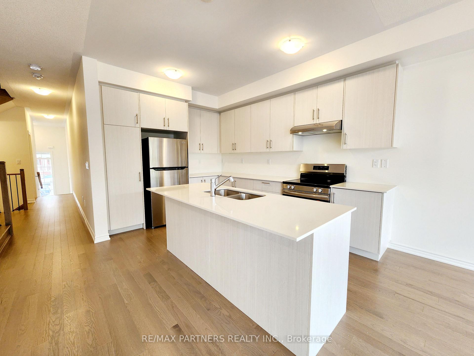 Photo 29 of 136 Greer Street, Barrie, Rural Barrie Southeast — HOMEH