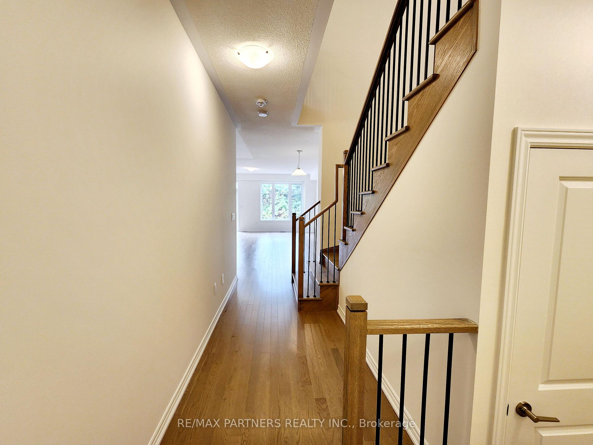 Photo 25 of 136 Greer Street, Barrie, Rural Barrie Southeast — HOMEH