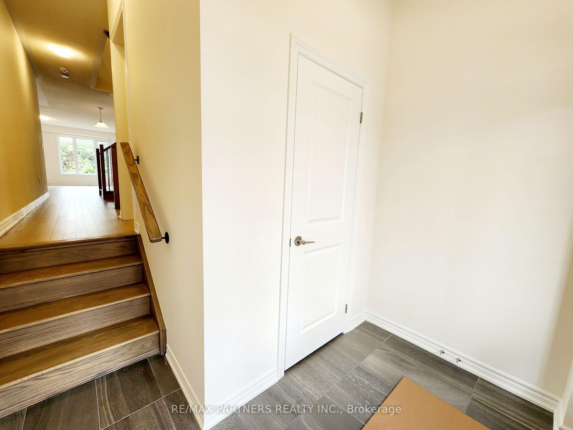 Photo 31 of 136 Greer Street, Barrie, Rural Barrie Southeast — HOMEH