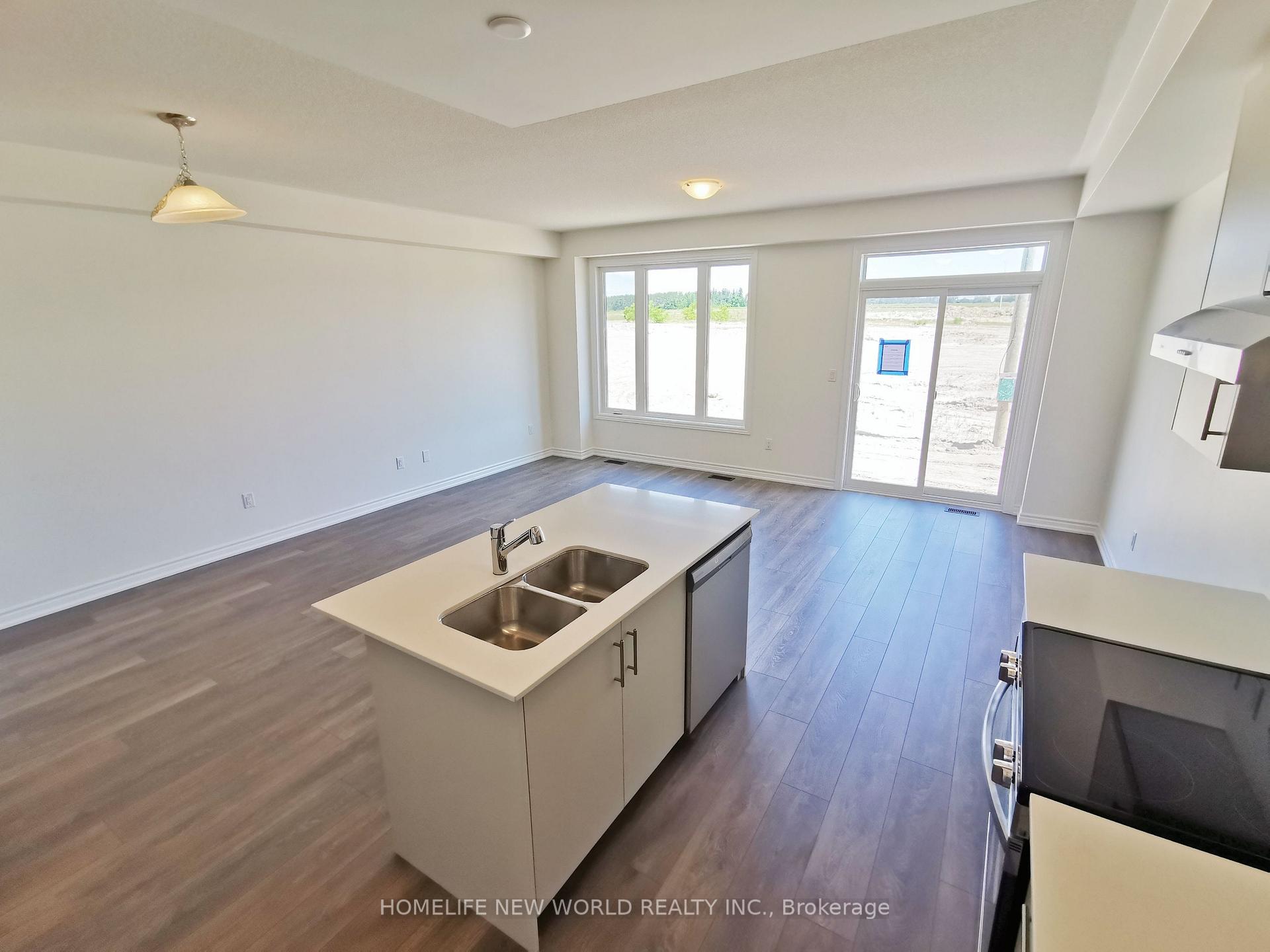 Photo 9 of 145 Greer Street, Barrie, Rural Barrie Southeast — HOMEH