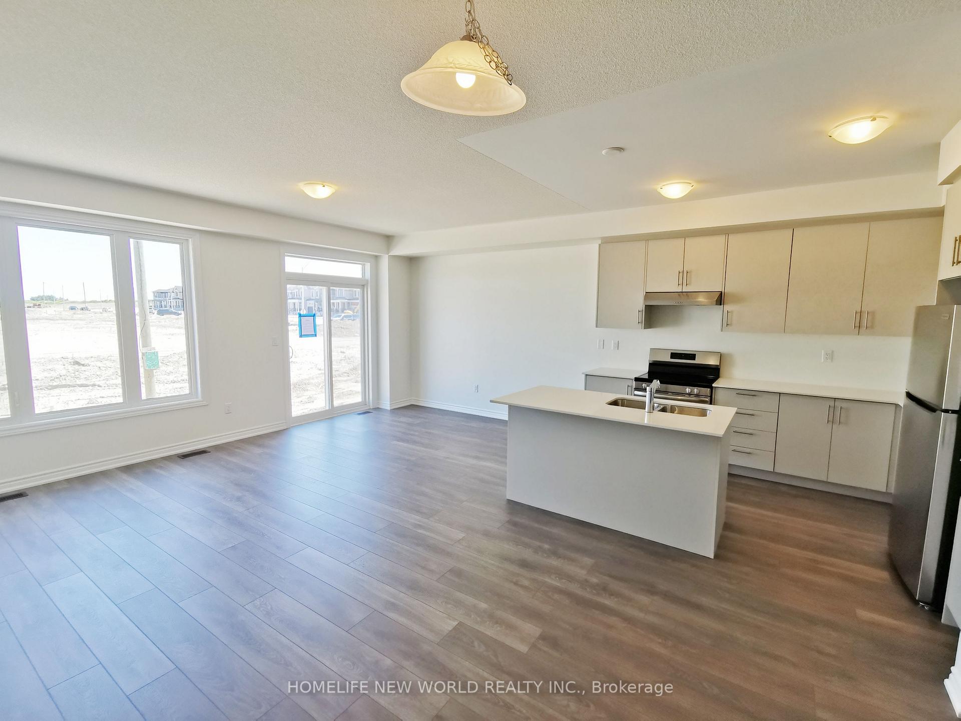 Photo 16 of 145 Greer Street, Barrie, Rural Barrie Southeast — HOMEH