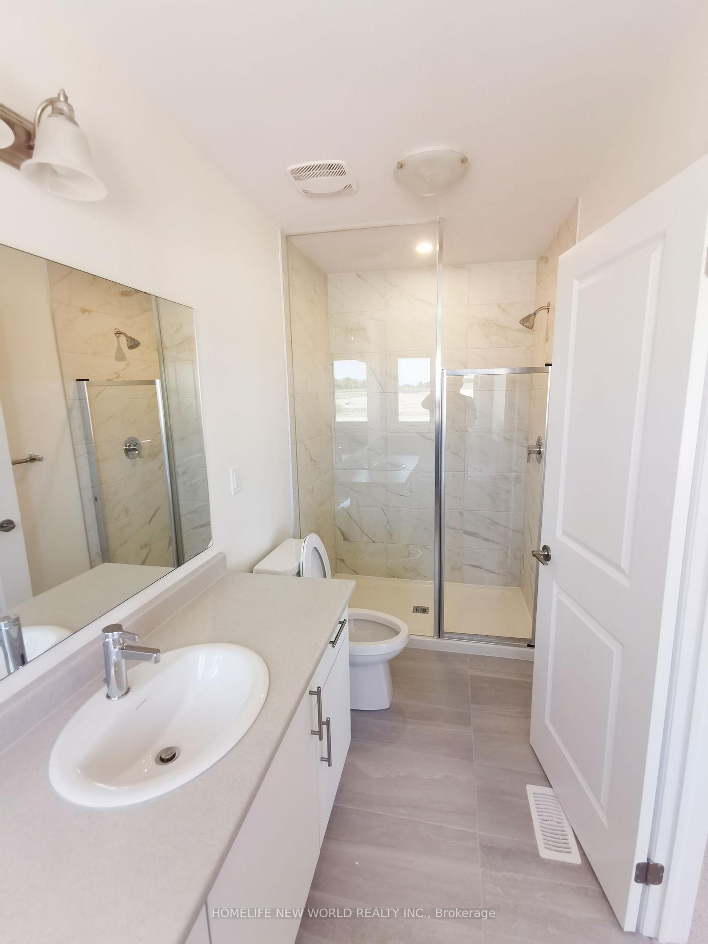 Photo 4 of 145 Greer Street, Barrie, Rural Barrie Southeast — HOMEH