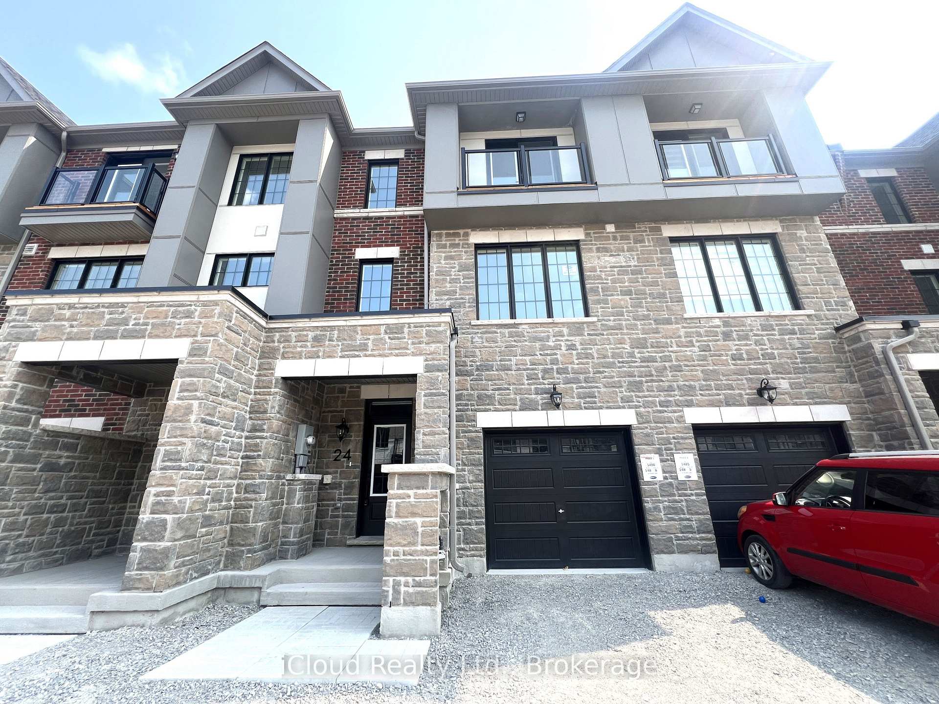 Photo 1 of 24 Pearen Lane, Barrie, Rural Barrie Southwest — HOMEH