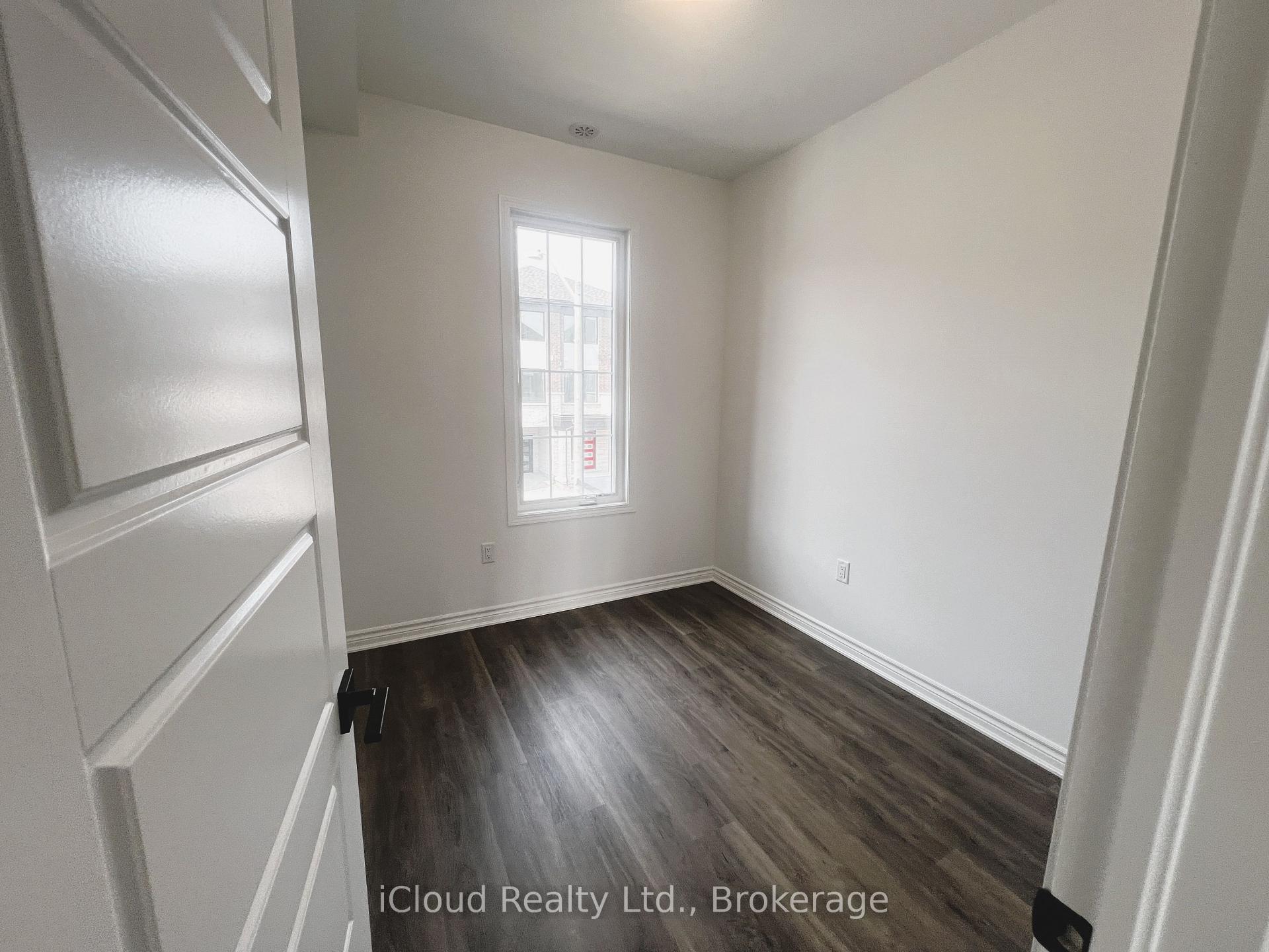 Photo 20 of 24 Pearen Lane, Barrie, Rural Barrie Southwest — HOMEH