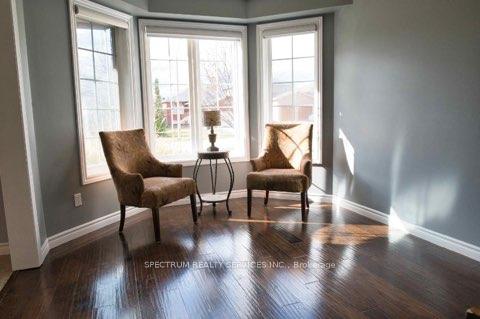 Photo 3 of 14 Ruffet Drive, Barrie, Edgehill Drive — HOMEH