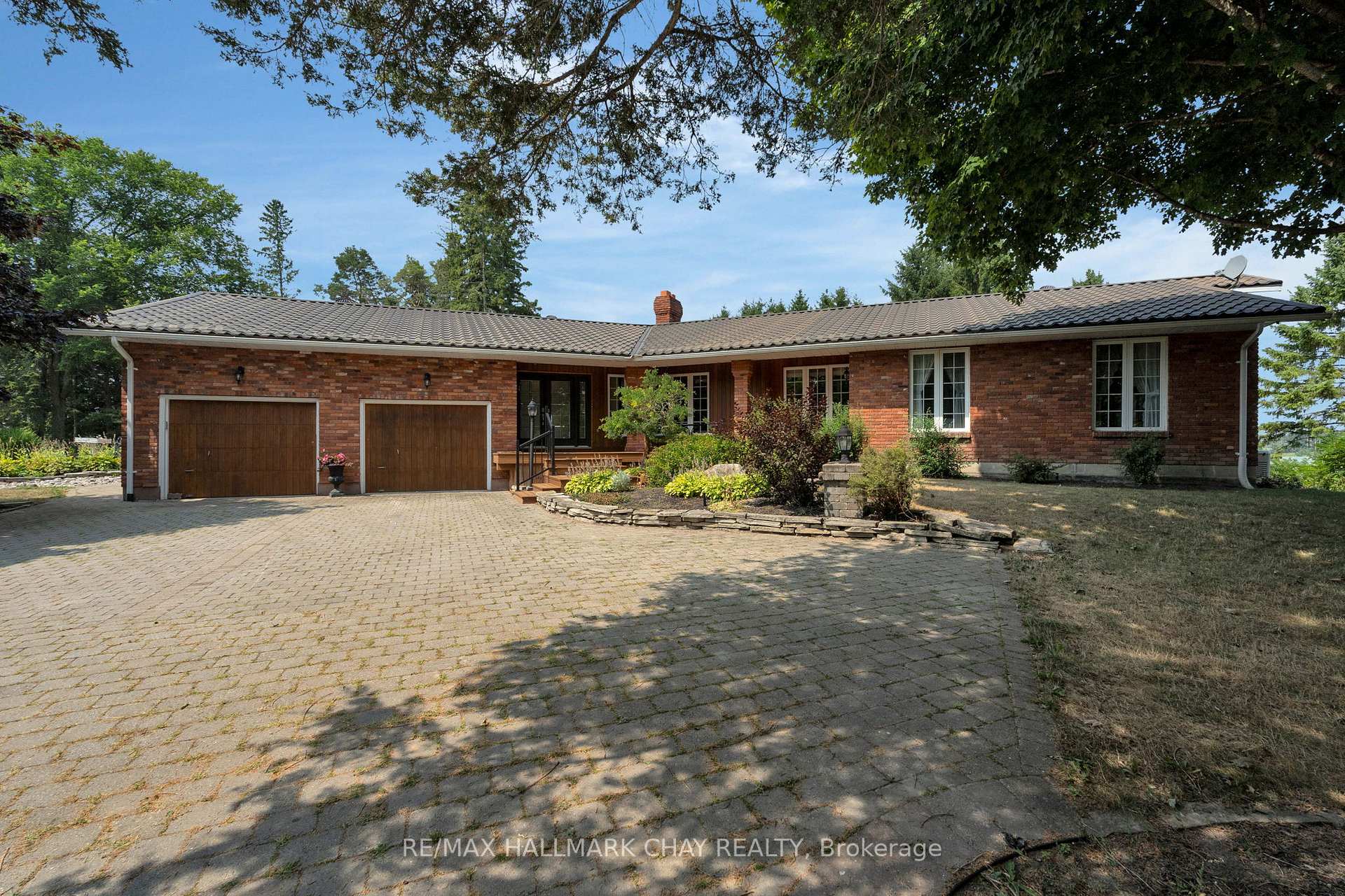 Photo 1 of 1290 Golf Course Road, Springwater, Minesing — HOMEH