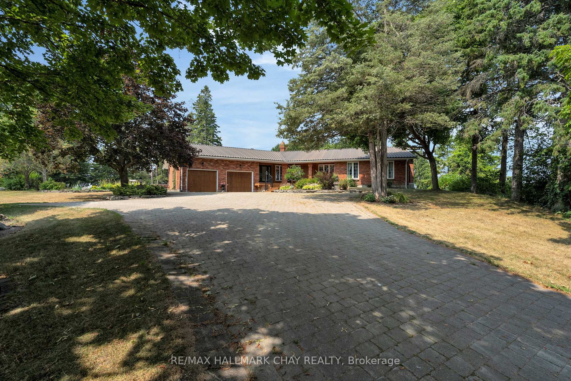 Photo 2 of 1290 Golf Course Road, Springwater, Minesing — HOMEH