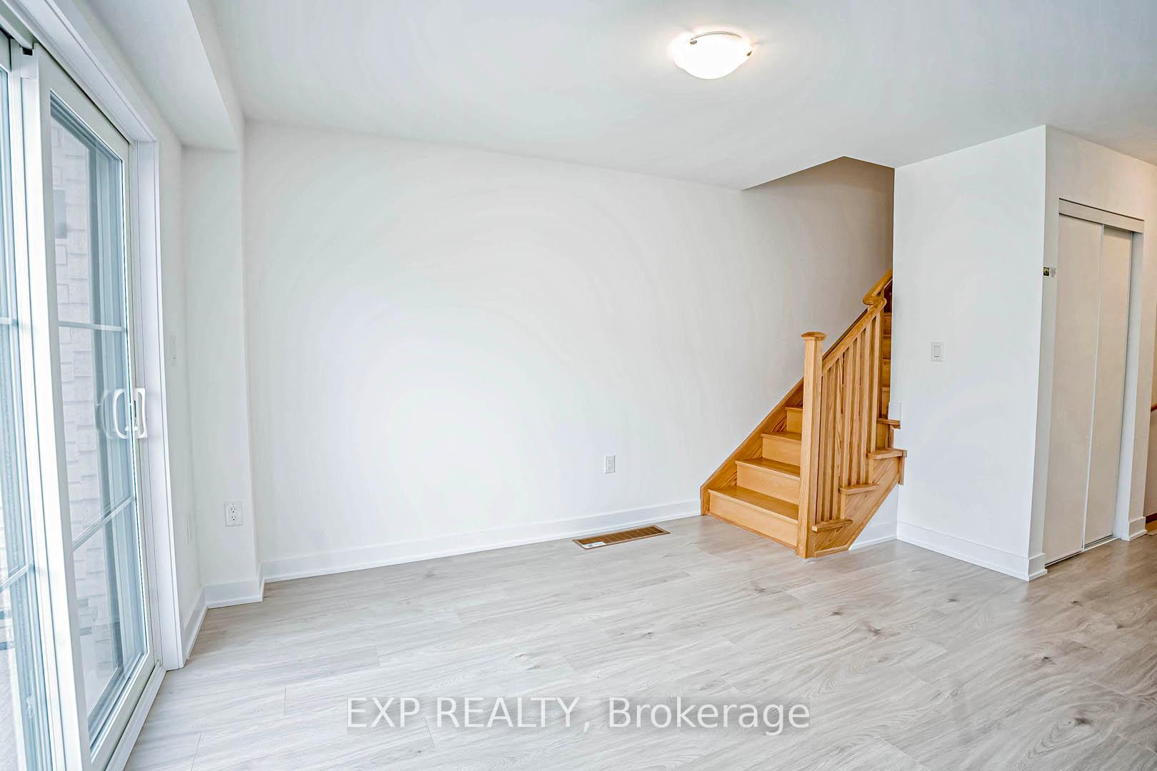 Photo 11 of 31 wagon Lane, Barrie, Innis-Shore — HOMEH