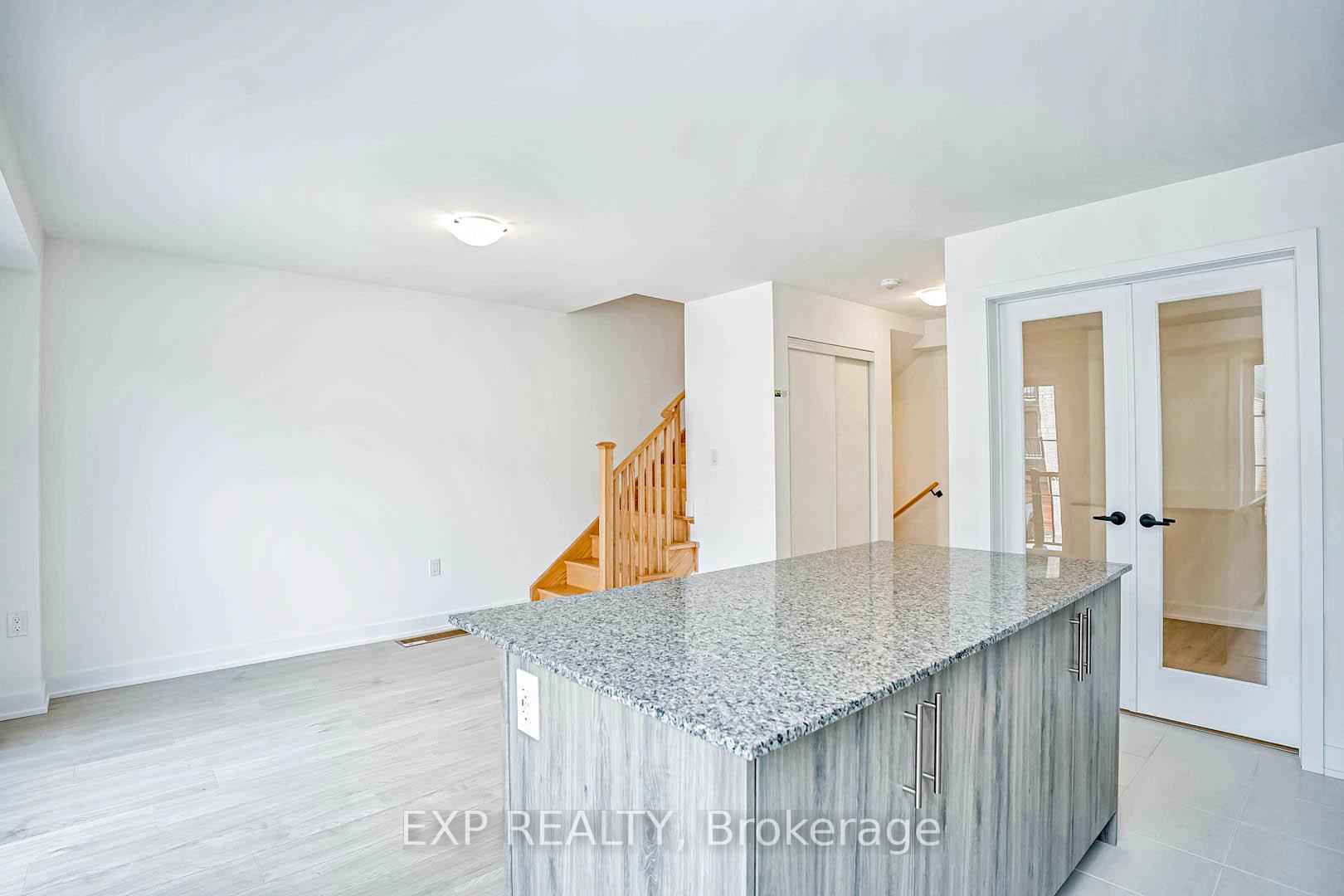 Photo 13 of 31 wagon Lane, Barrie, Innis-Shore — HOMEH