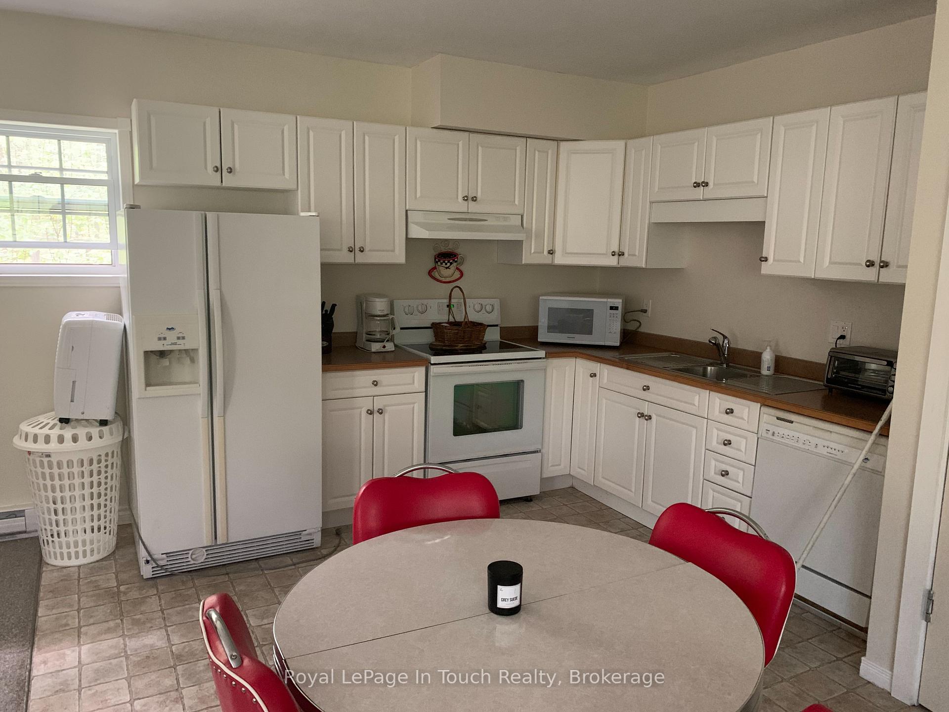 Photo 5 of Unit A, 2354 Ron Jones Road, Tay, Rural Tay — HOMEH