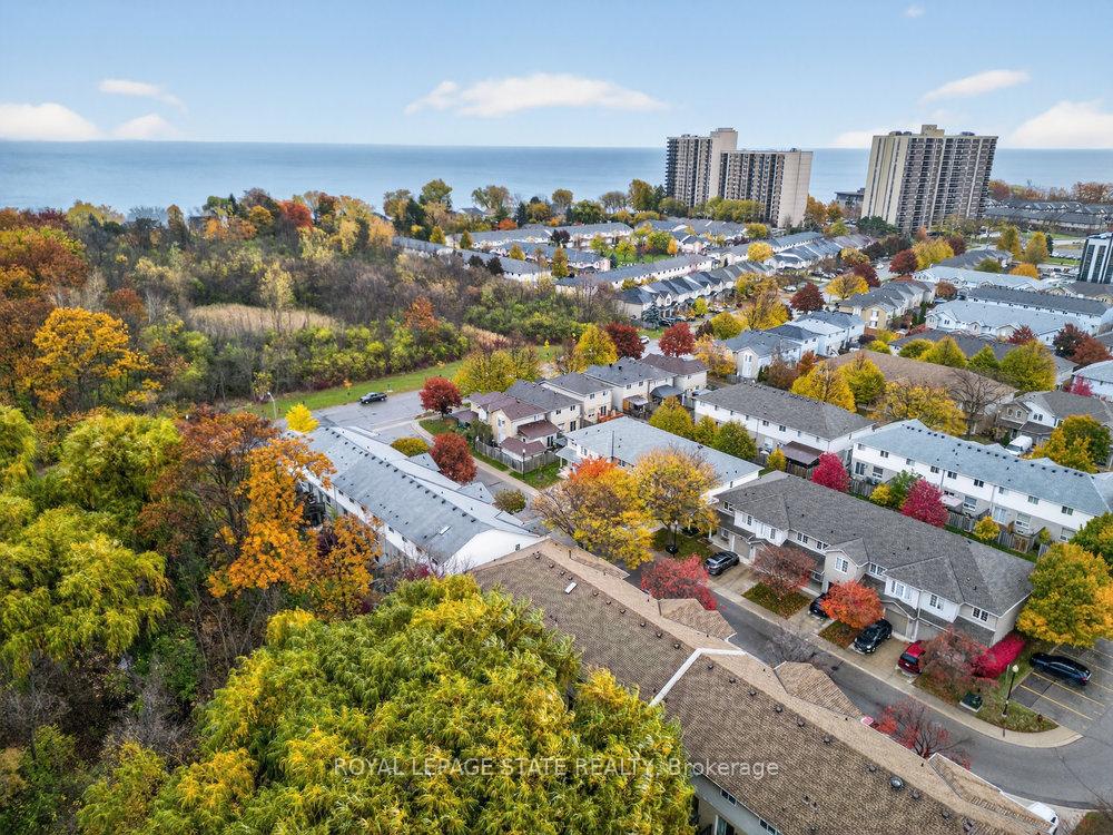 Photo 10 of Unit 37, 76 Frances Avenue, Hamilton, Stoney Creek — HOMEH