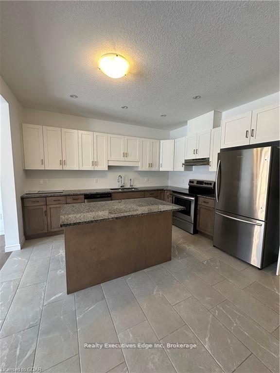 Photo 4 of 49 Dallan Drive, Guelph, Pineridge/Westminster Woods — HOMEH