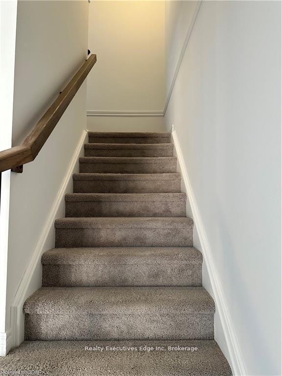 Photo 7 of 49 Dallan Drive, Guelph, Pineridge/Westminster Woods — HOMEH