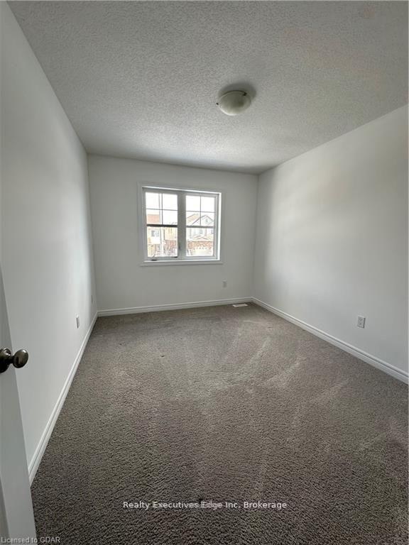 Photo 8 of 49 Dallan Drive, Guelph, Pineridge/Westminster Woods — HOMEH