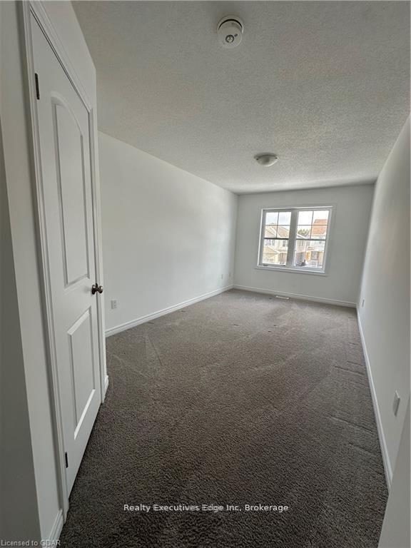 Photo 9 of 49 Dallan Drive, Guelph, Pineridge/Westminster Woods — HOMEH