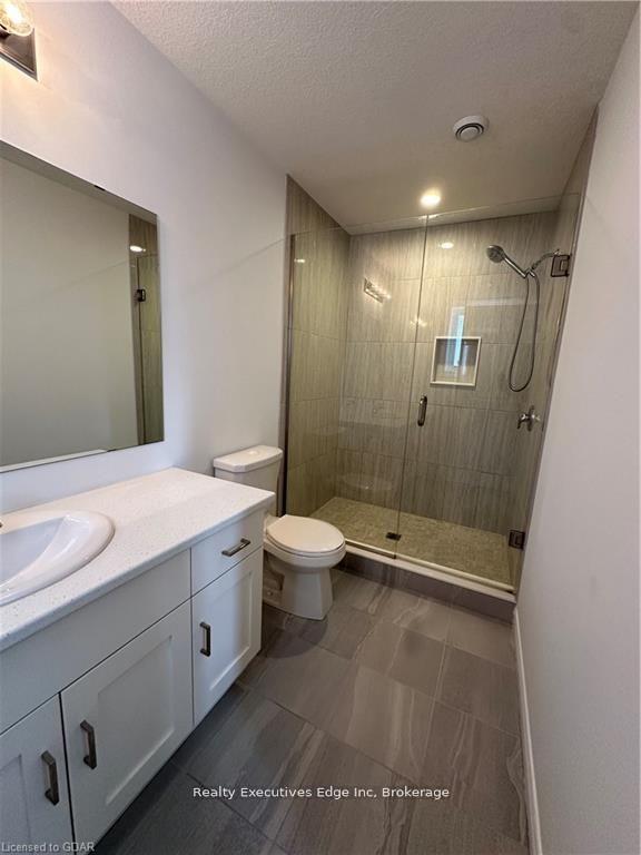 Photo 15 of 49 Dallan Drive, Guelph, Pineridge/Westminster Woods — HOMEH