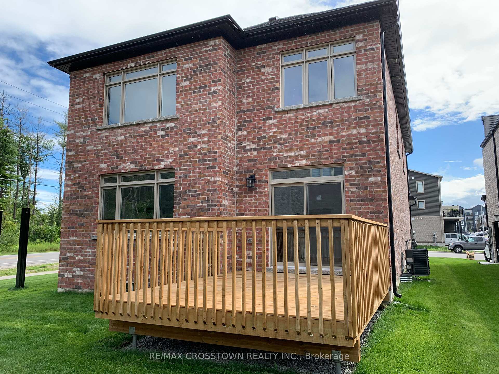 Photo 11 of 1 Mabern Street W, Barrie, Holly — HOMEH