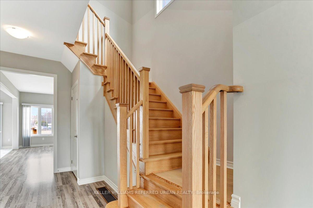 Photo 17 of 210 Prescott Drive, Clearview, Stayner — HOMEH