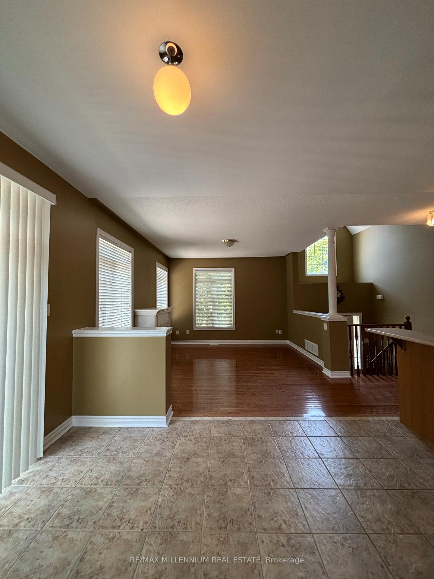 Photo 10 of 1 Blue Jay Place, Wasaga Beach — HOMEH