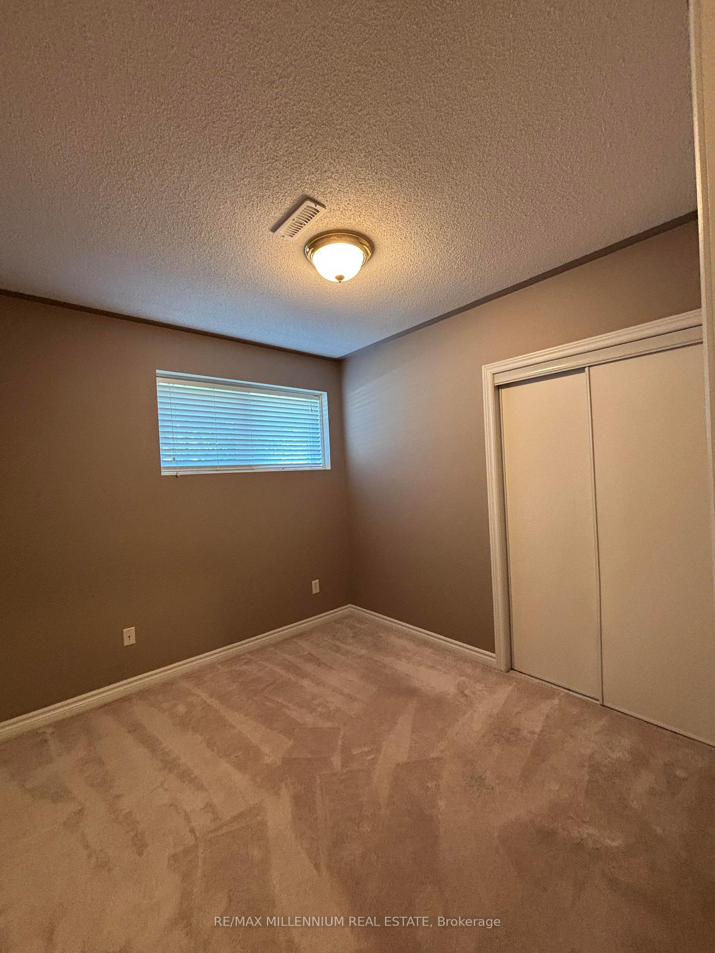 Photo 16 of 1 Blue Jay Place, Wasaga Beach — HOMEH