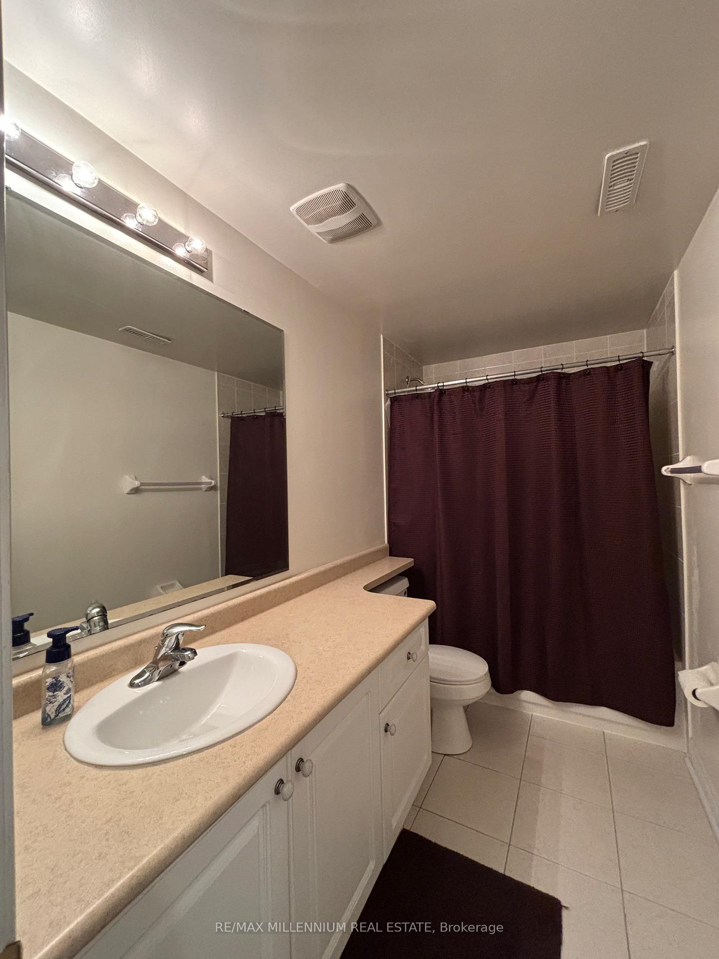 Photo 4 of 1 Blue Jay Place, Wasaga Beach — HOMEH