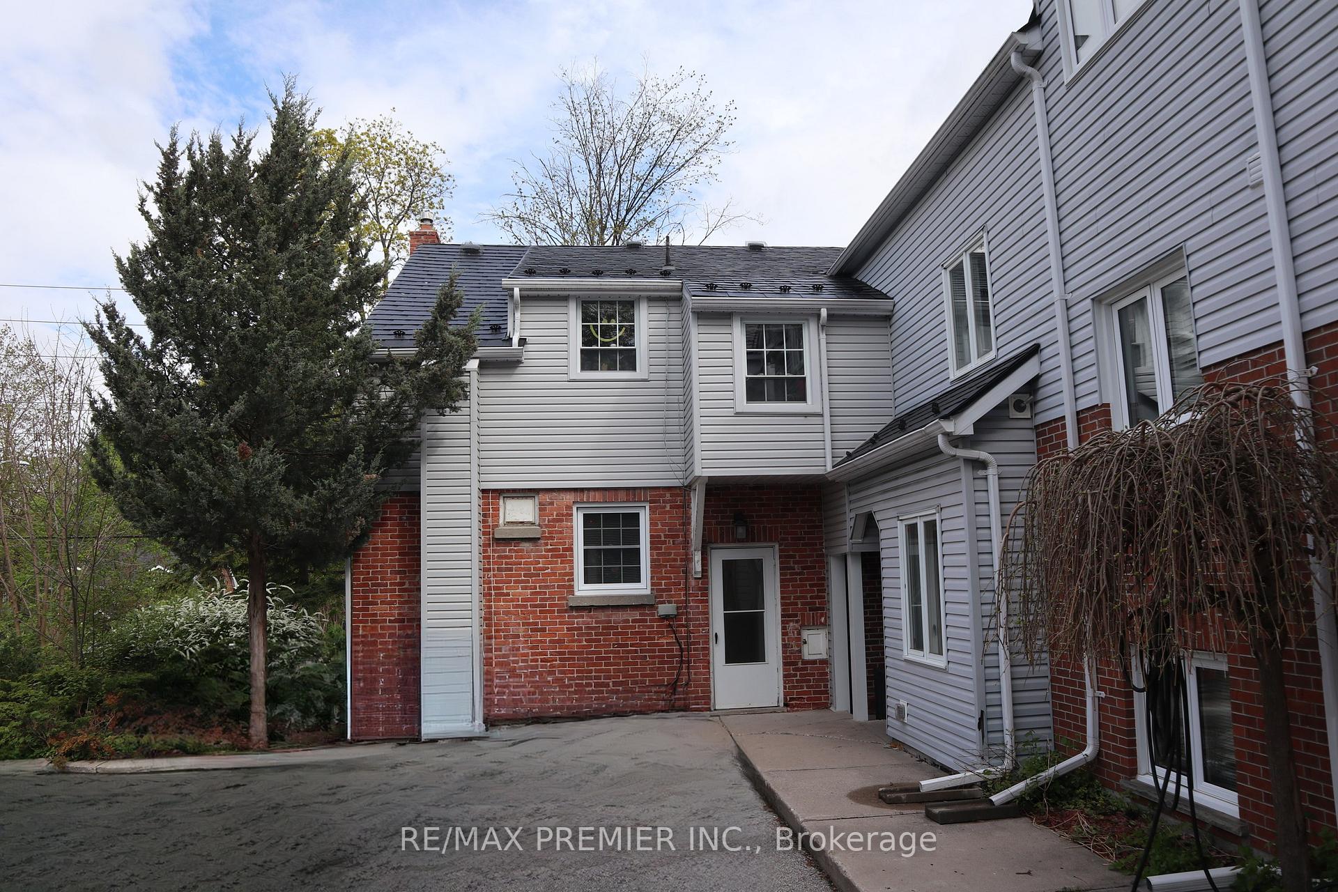 Photo 12 of Unit 4, 79 Wellington Street E, Barrie, Wellington — HOMEH