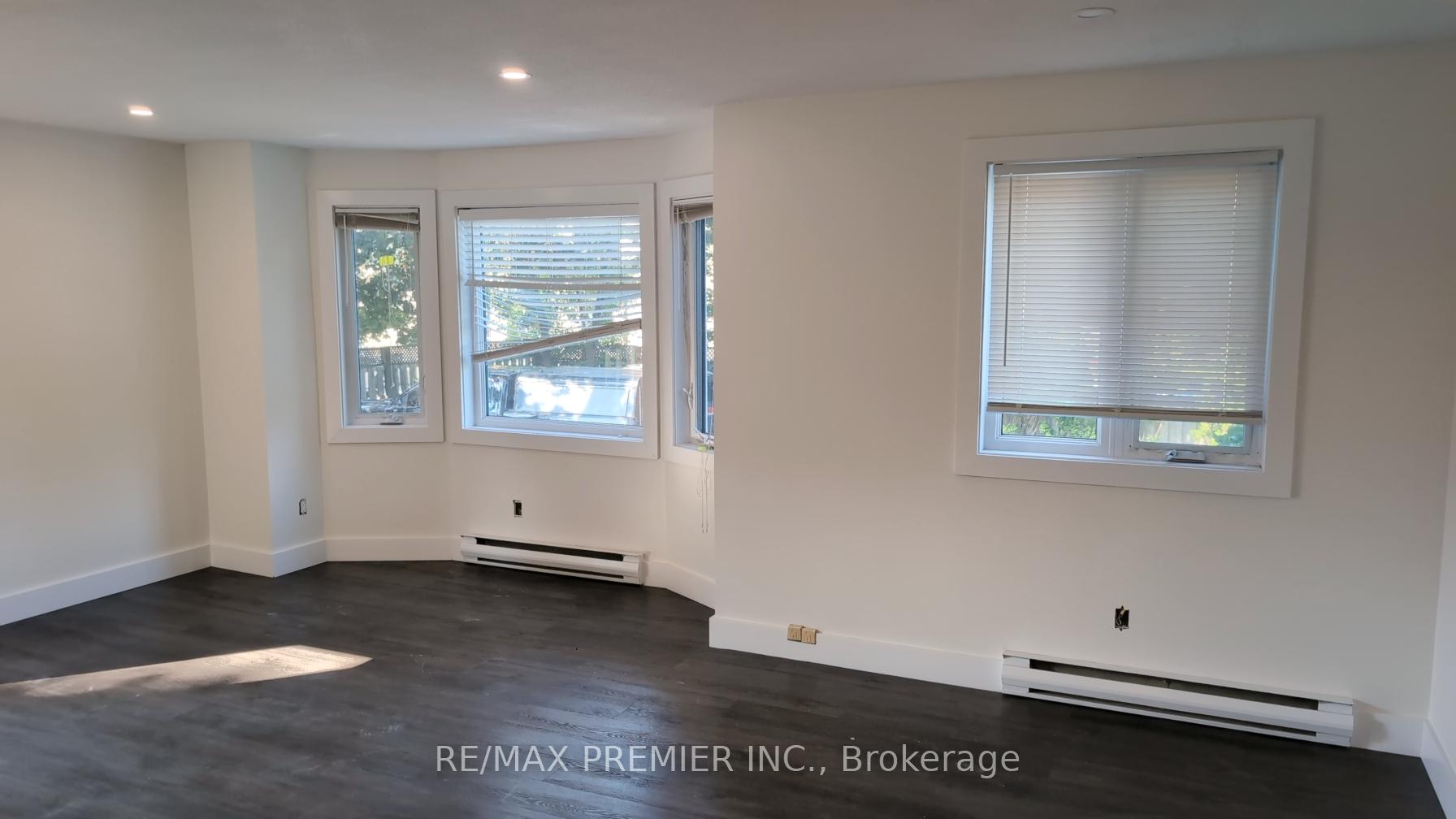 Photo 7 of Unit 4, 79 Wellington Street E, Barrie, Wellington — HOMEH