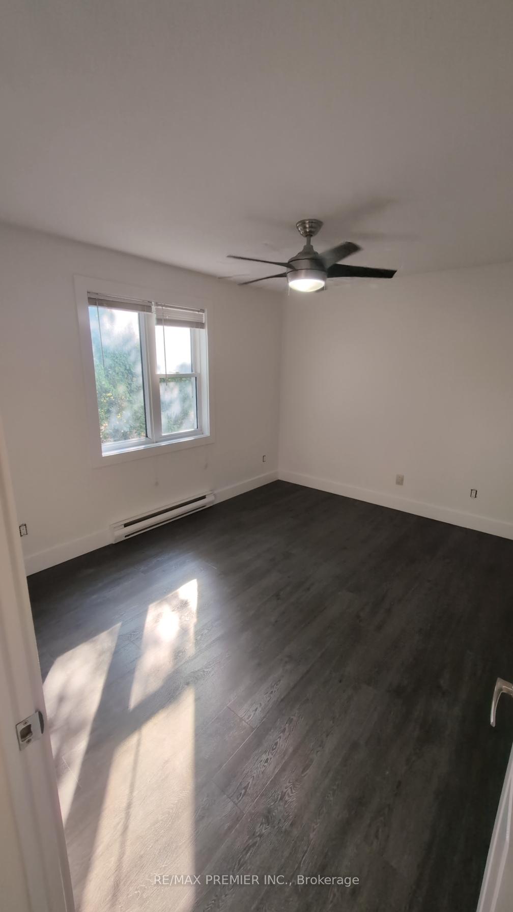 Photo 11 of Unit 4, 79 Wellington Street E, Barrie, Wellington — HOMEH