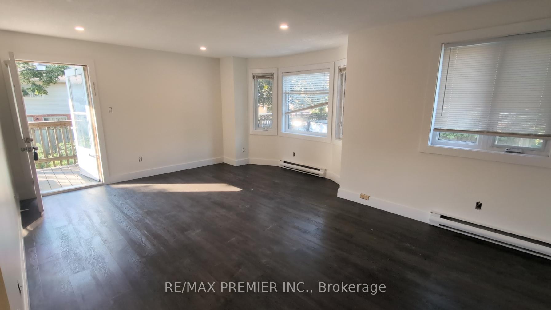 Photo 33 of Unit 4, 79 Wellington Street E, Barrie, Wellington — HOMEH