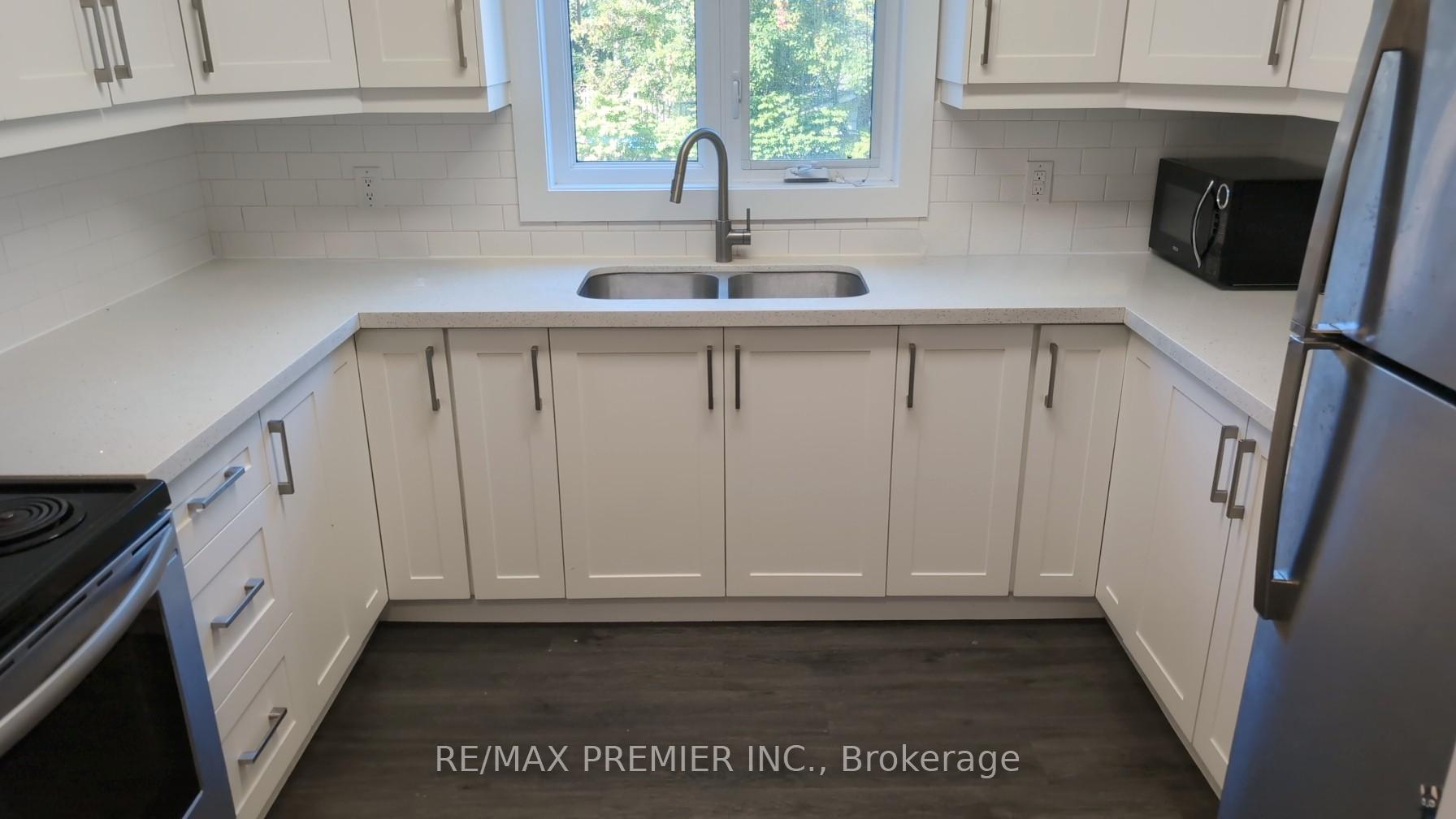 Photo 20 of Unit 4, 79 Wellington Street E, Barrie, Wellington — HOMEH