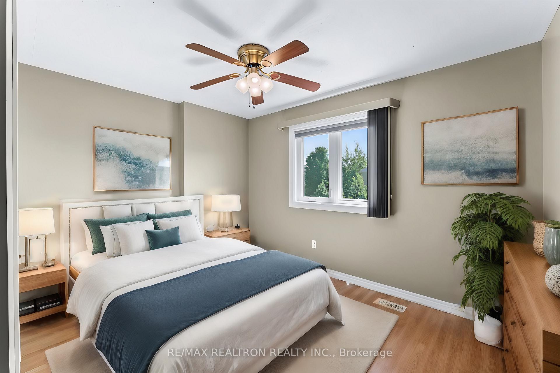 Photo 26 of 34 Megan Crescent, Barrie, 400 West — HOMEH