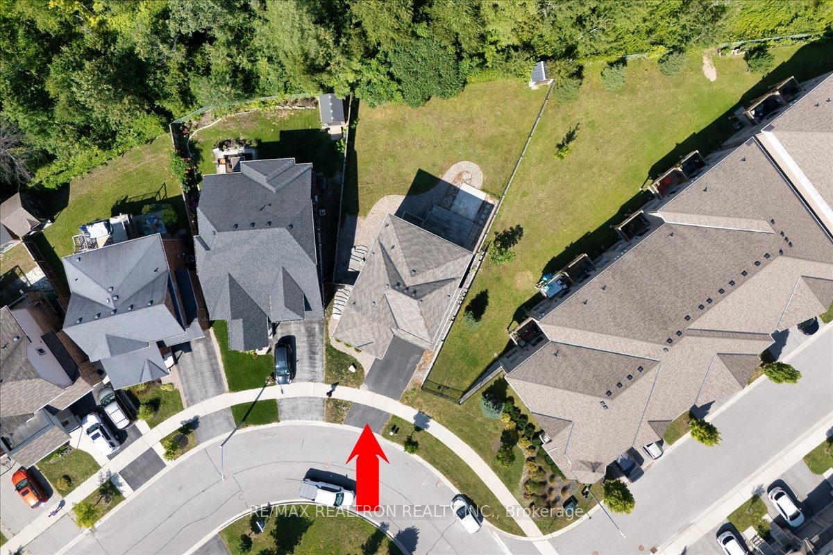 Photo 34 of 34 Megan Crescent, Barrie, 400 West — HOMEH
