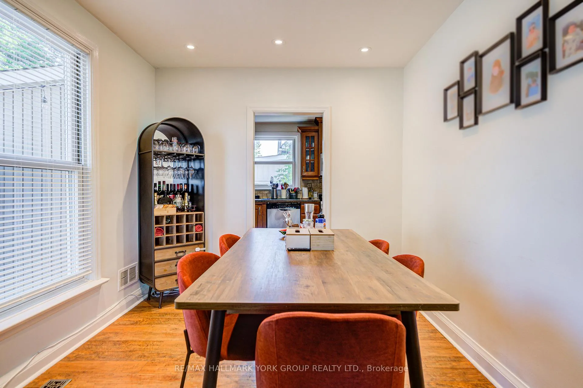 Photo 17 of 26 Gregory Street, Brampton, Downtown Brampton — HOMEH