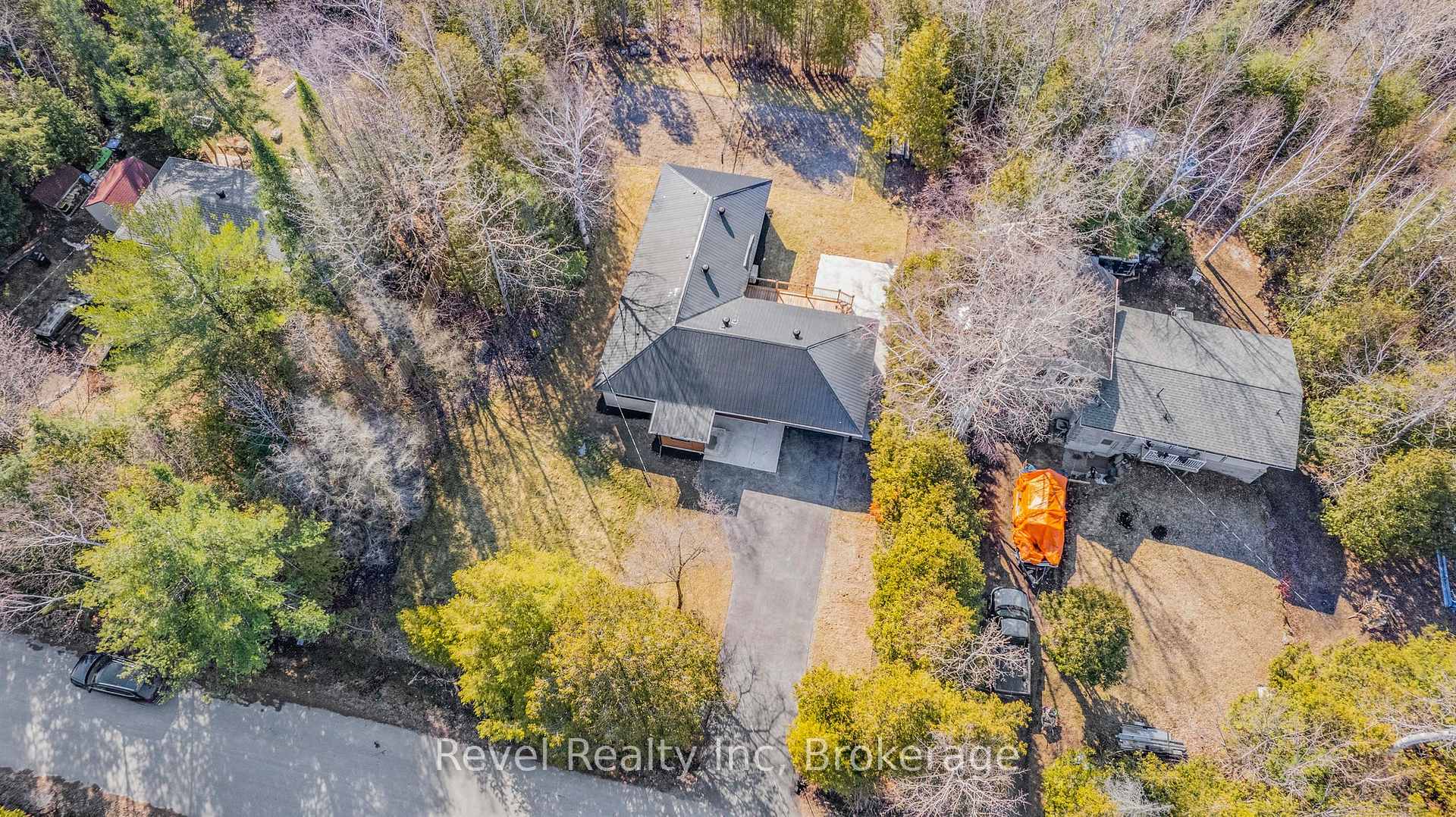 Photo 35 of 35 Chippewa Crescent, Tiny, Rural Tiny — HOMEH