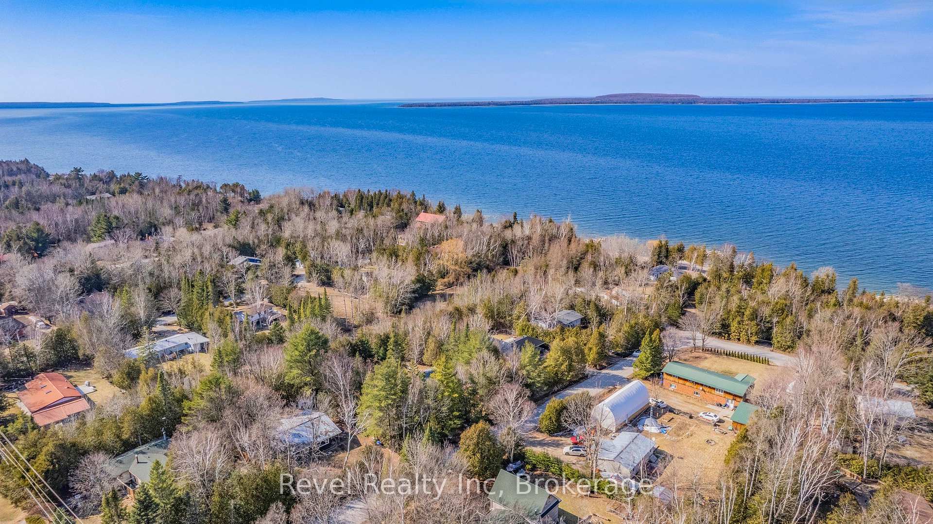 Photo 26 of 35 Chippewa Crescent, Tiny, Rural Tiny — HOMEH