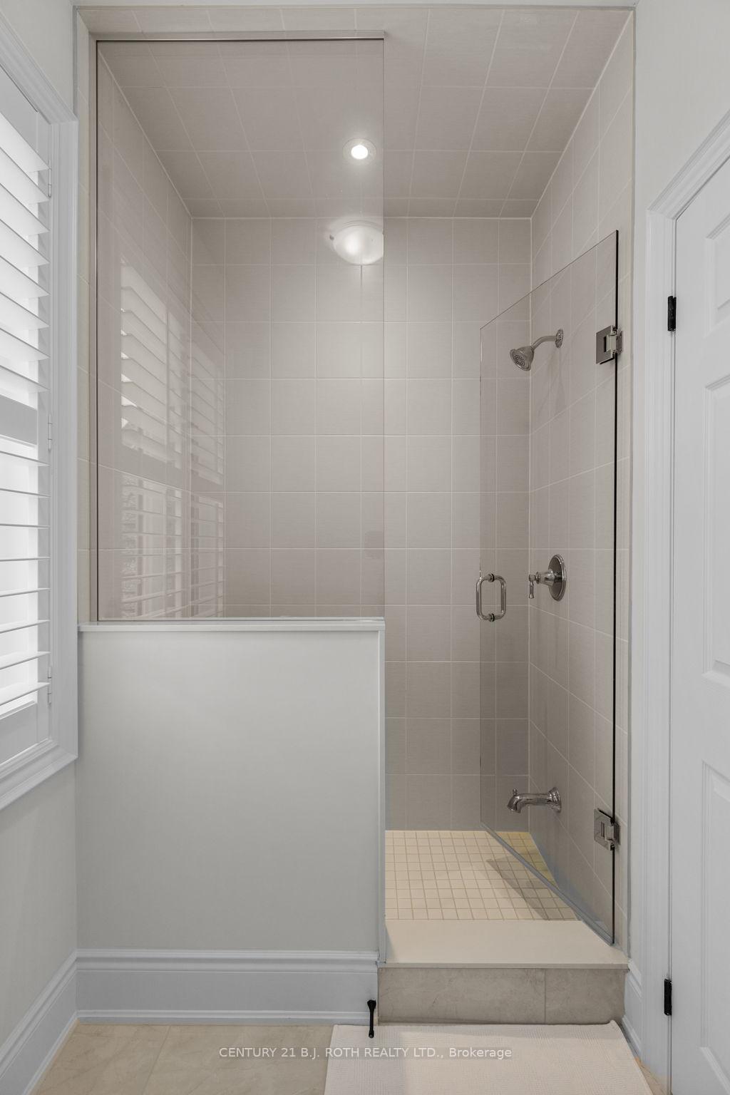Photo 7 of 53 Sanford Circle, Springwater, Centre Vespra — HOMEH