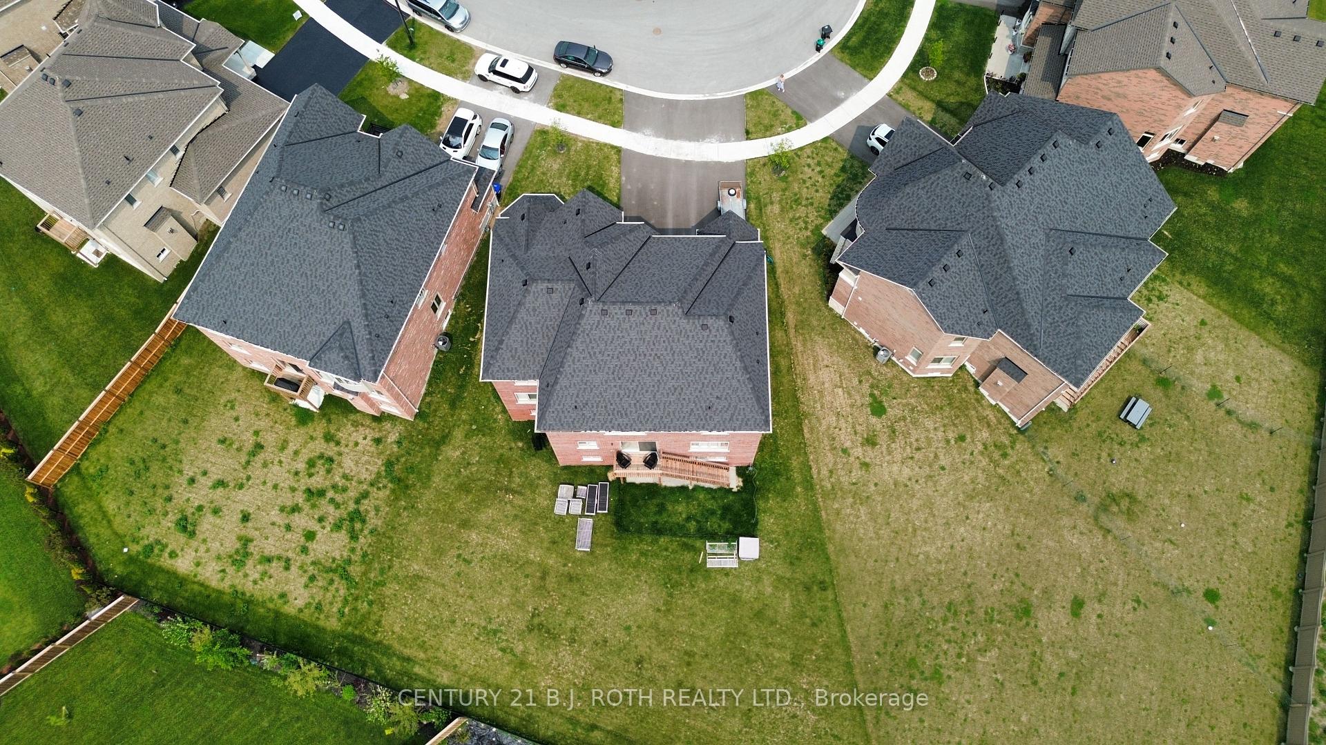 Photo 18 of 53 Sanford Circle, Springwater, Centre Vespra — HOMEH