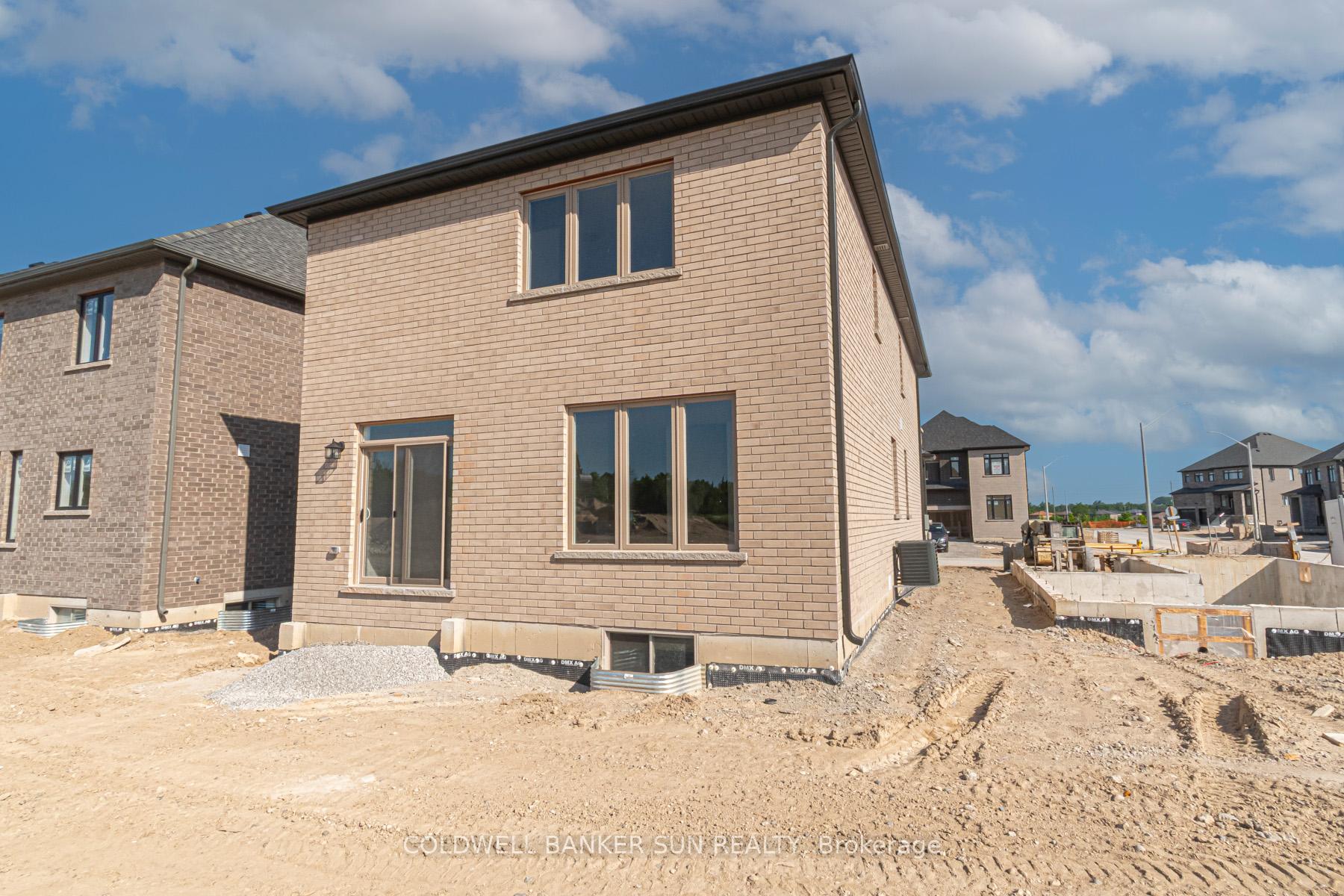 Photo 25 of 13 Ranch Terrace, Barrie, Rural Barrie Southeast — HOMEH