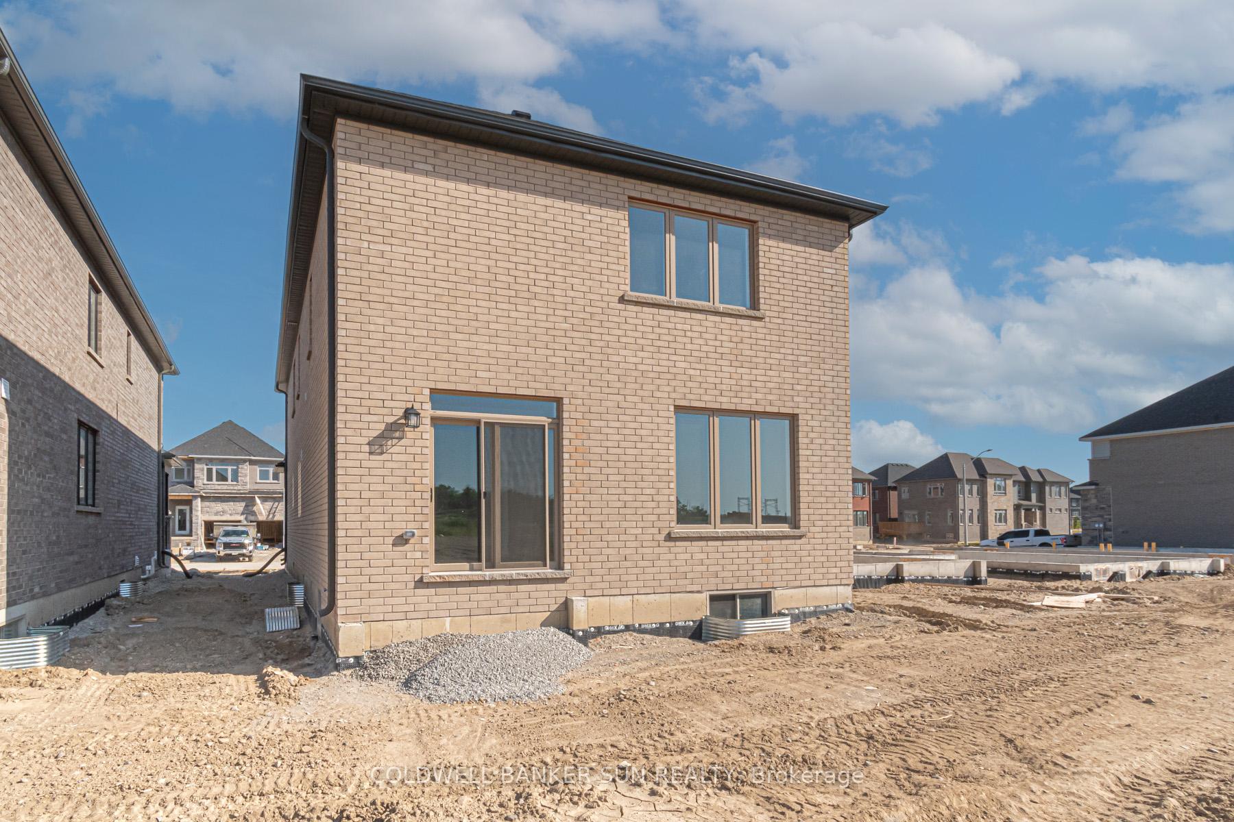 Photo 15 of 13 Ranch Terrace, Barrie, Rural Barrie Southeast — HOMEH