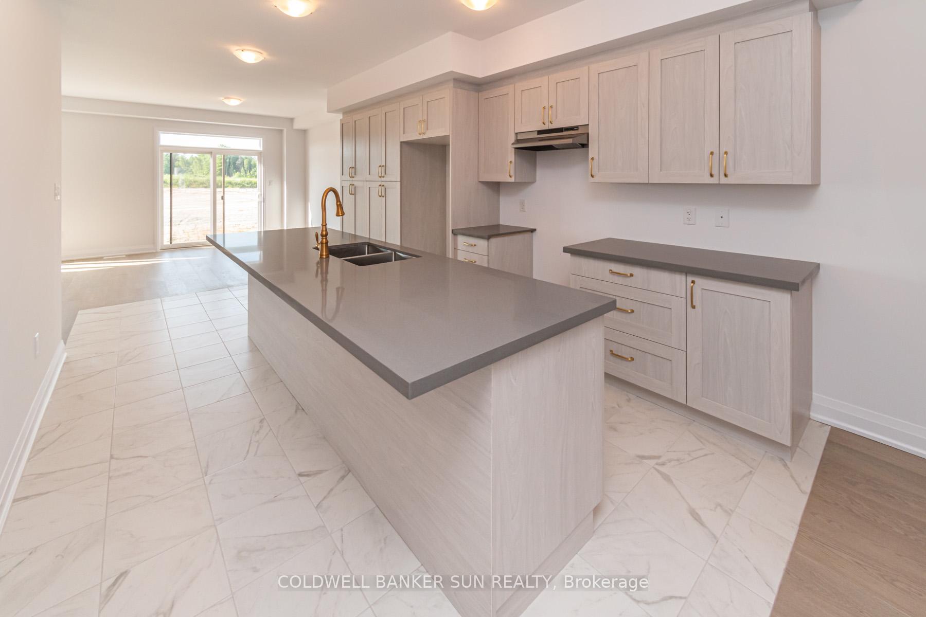 Photo 3 of 13 Ranch Terrace, Barrie, Rural Barrie Southeast — HOMEH