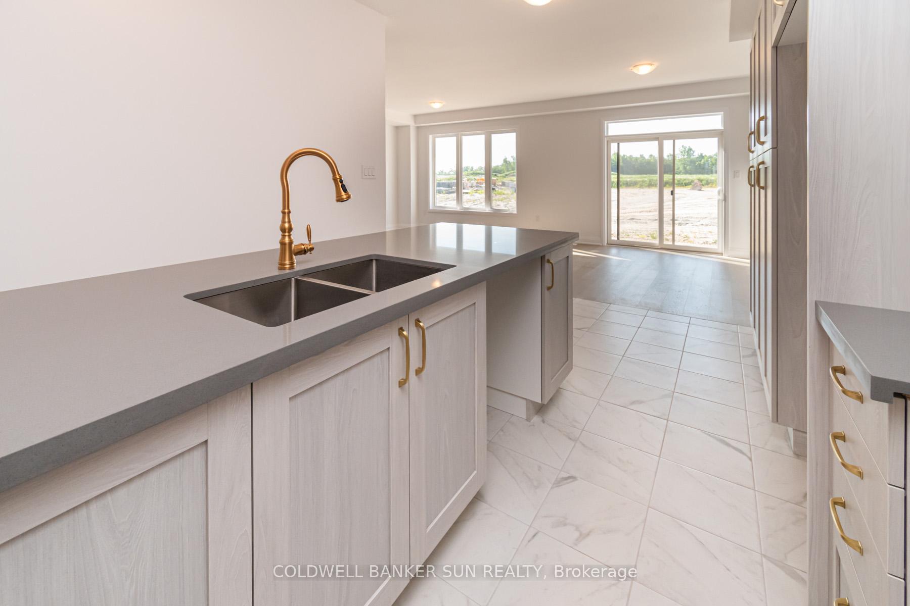 Photo 4 of 13 Ranch Terrace, Barrie, Rural Barrie Southeast — HOMEH