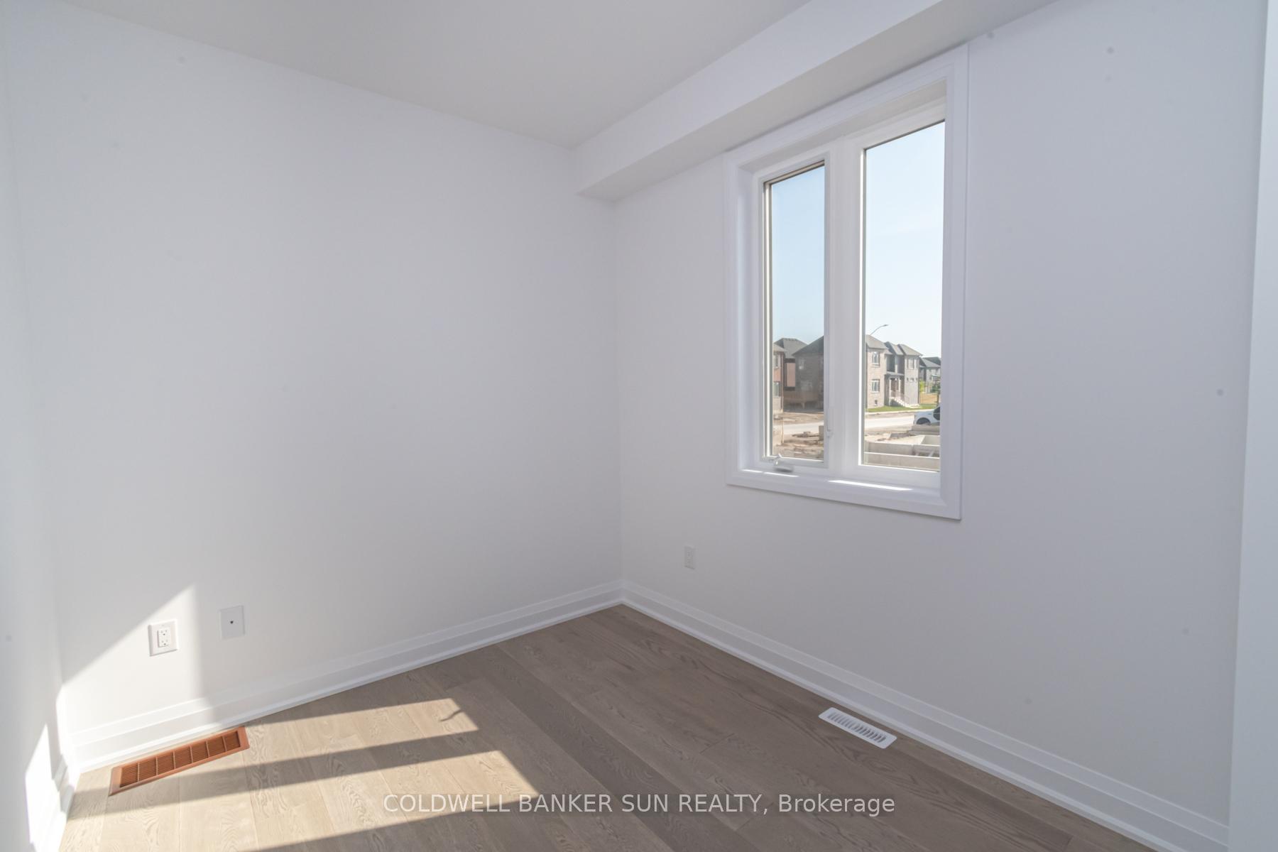 Photo 9 of 13 Ranch Terrace, Barrie, Rural Barrie Southeast — HOMEH