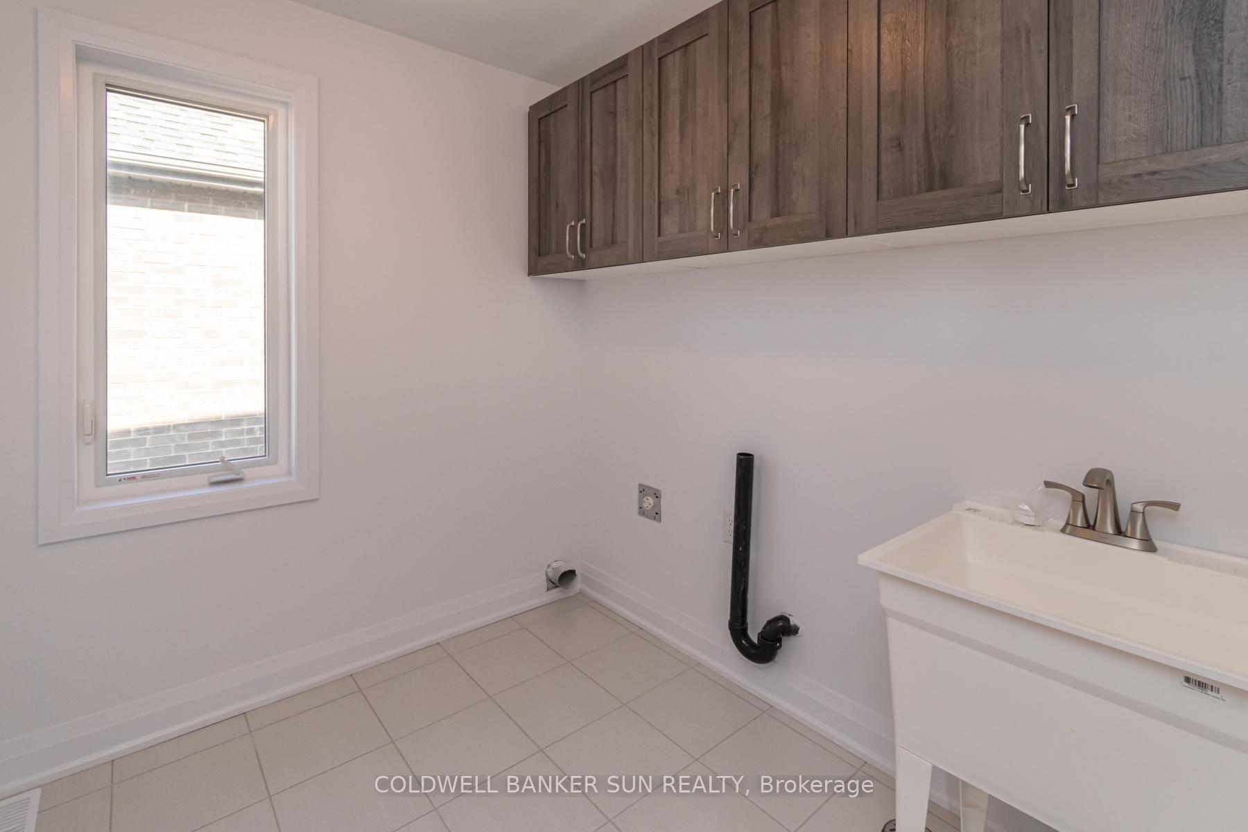 Photo 29 of 13 Ranch Terrace, Barrie, Rural Barrie Southeast — HOMEH