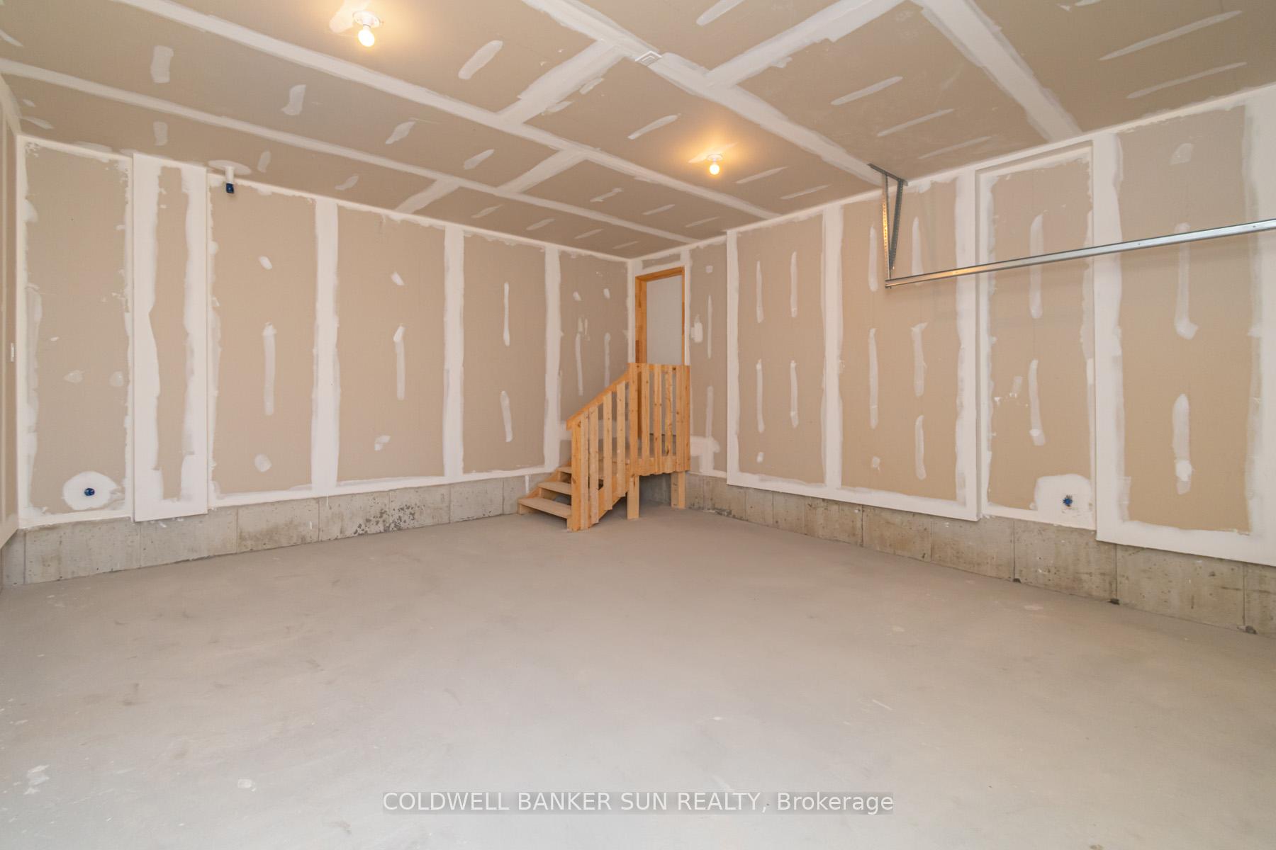 Photo 35 of 13 Ranch Terrace, Barrie, Rural Barrie Southeast — HOMEH