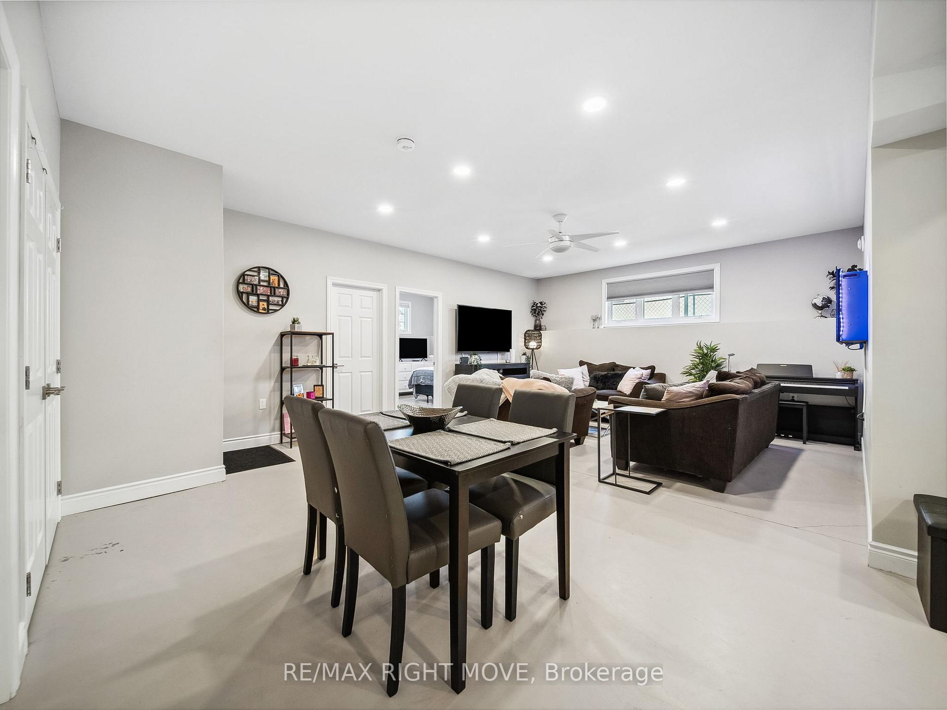 Photo 6 of Unit 2, 112B Creighton Street S, Ramara, Atherley — HOMEH
